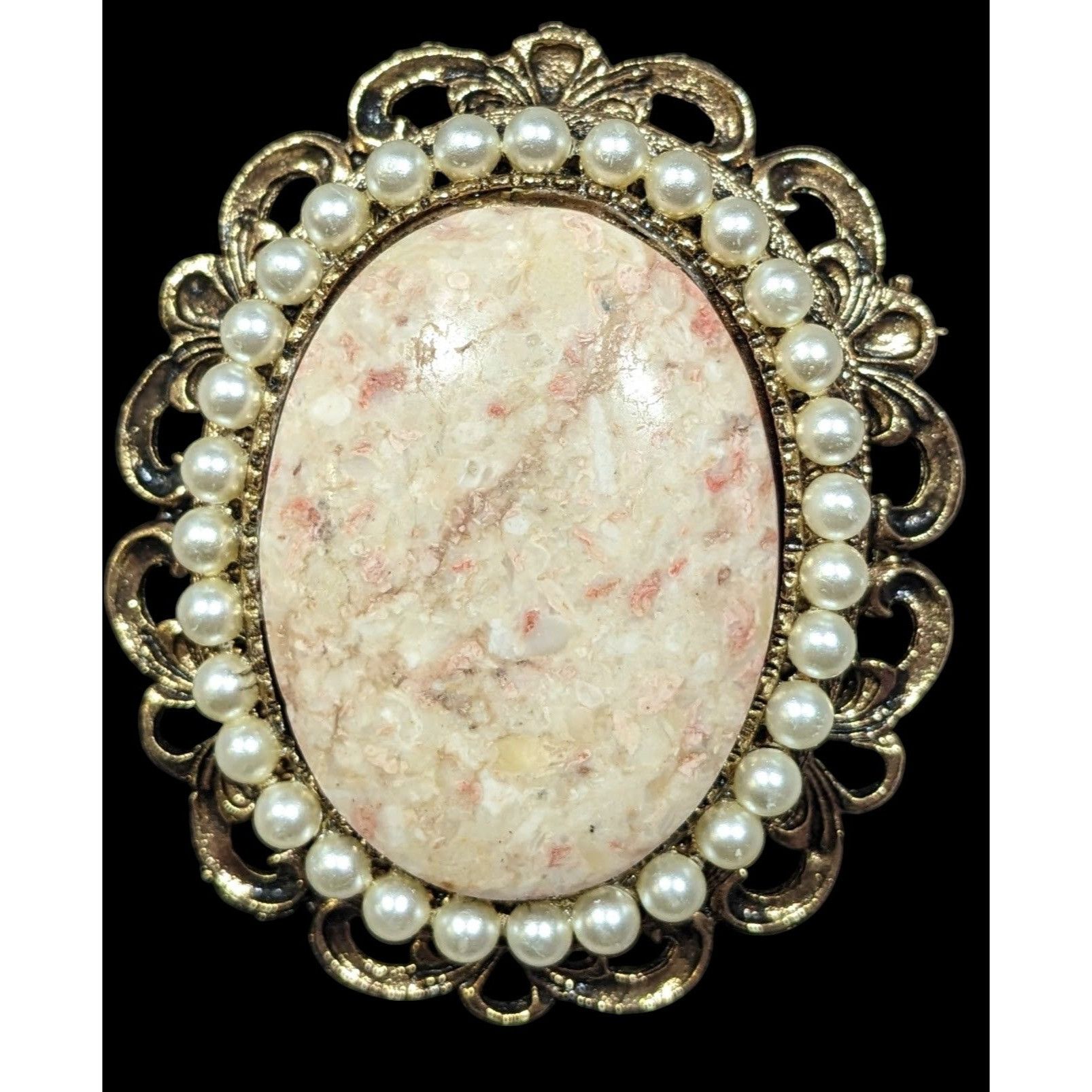 Other Vintage Victorian Style Gold Tone With Pink/White Agate Broo Size ONE SIZE - 1 Thumbnail
