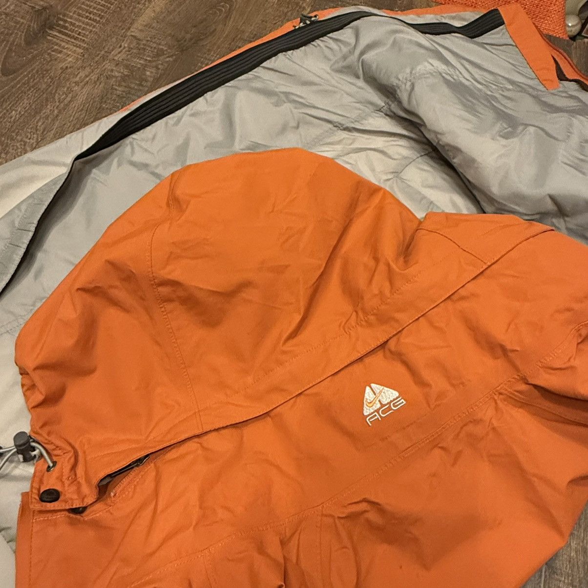 Nike Vtg Y2K Nike ACG Jacket 3 Layer Storm Hooded Swoosh L Orange Size US L / EU 52-54 / 3 - 10 Thumbnail