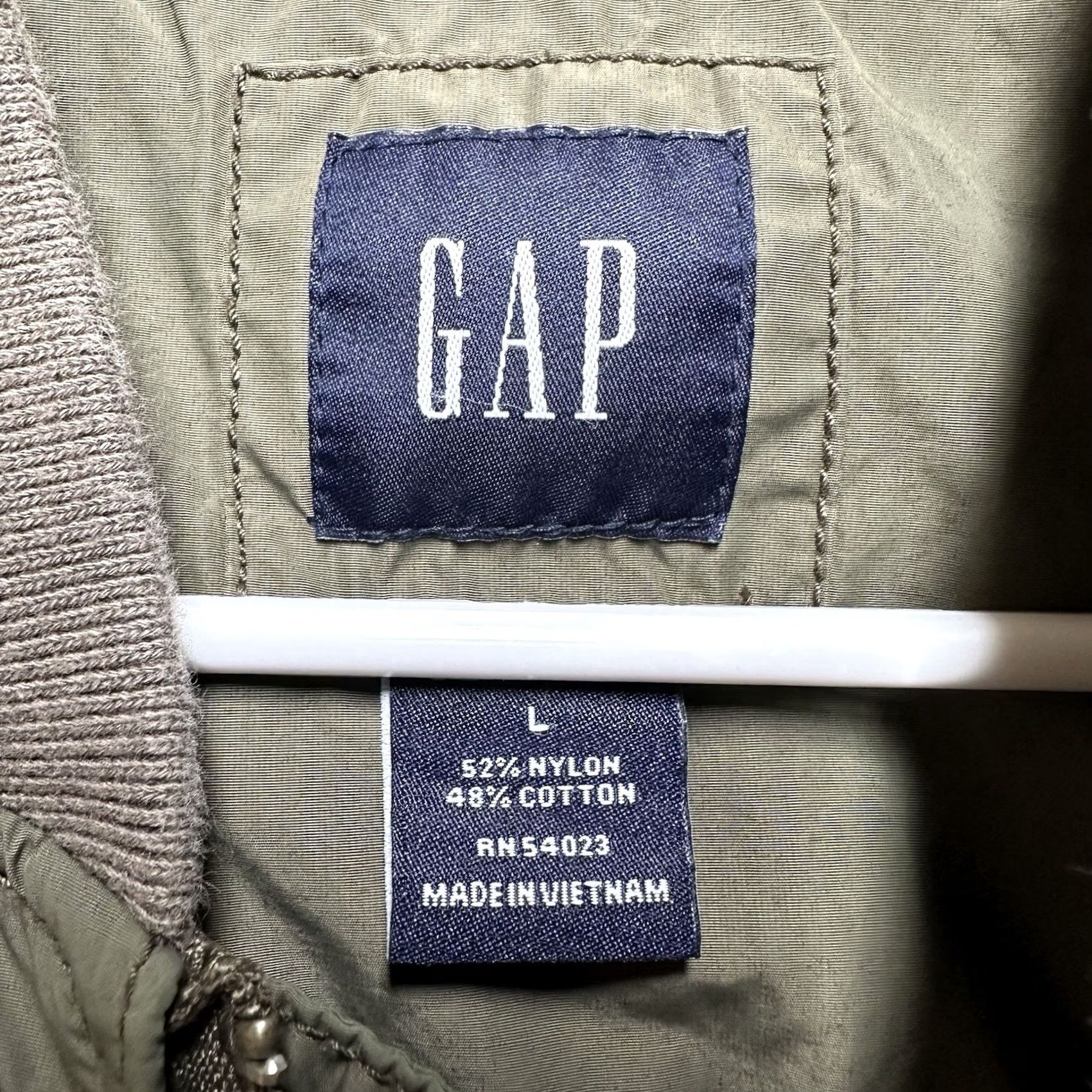 Gap Gap Bomber Jacket Mens Large Army Green Full Zip Pockets Lightweight EUC Size US L / EU 52-54 / 3 - 4 Thumbnail
