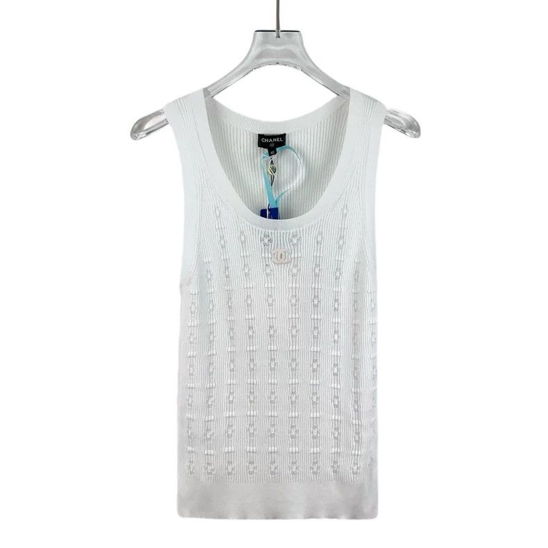 シャネル　トップス　cn Chanel 24 white cotton logo embroidered round-neck sleevel