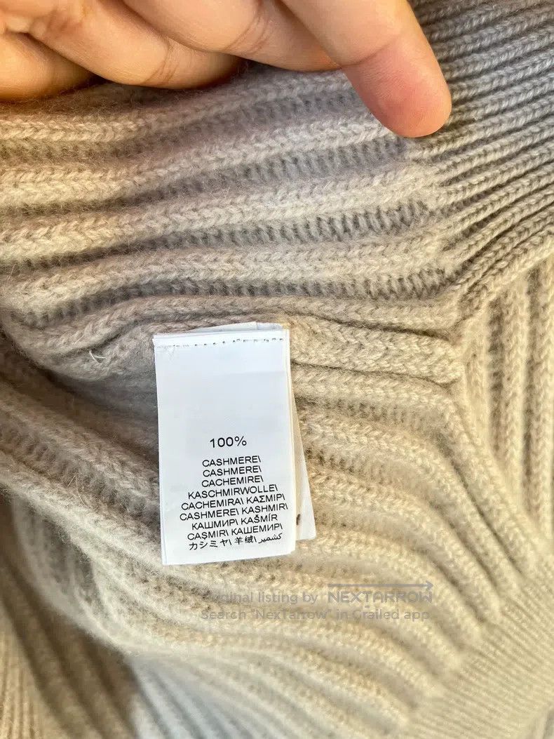 Brunello Cucinelli Brunello Cucinelli V-neck sequin cashmere sweater Size S / US 4 / IT 40 - 3 Thumbnail