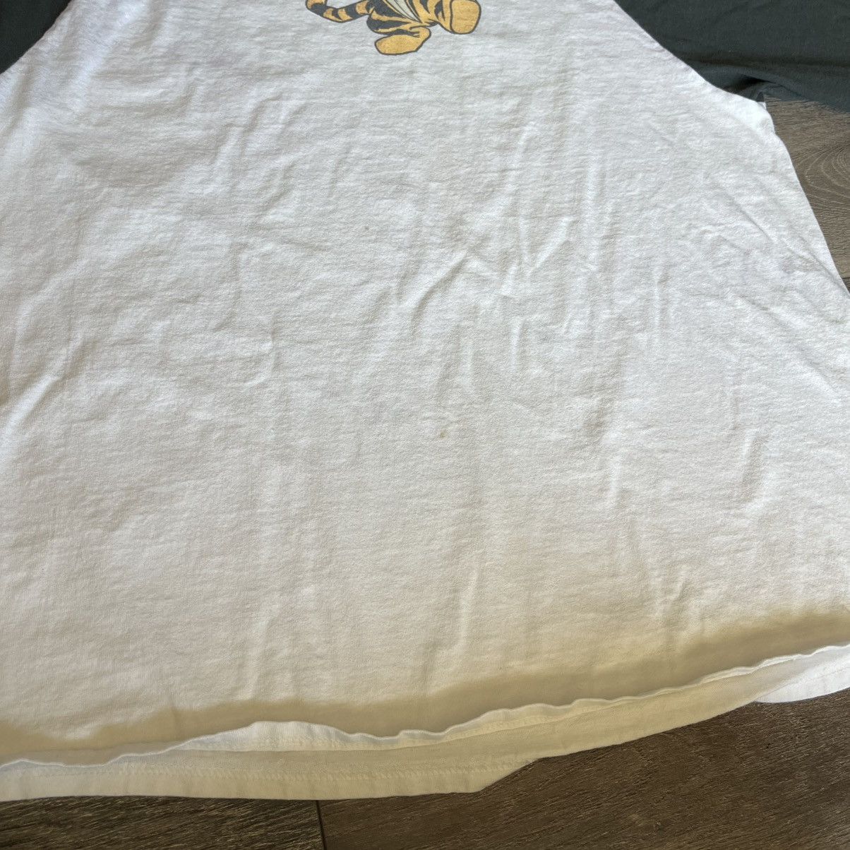Disney Vintage Y2K Disney Tigger Raglan Baseball 68 Longsleeve Tee Size US M / EU 48-50 / 2 - 8 Thumbnail