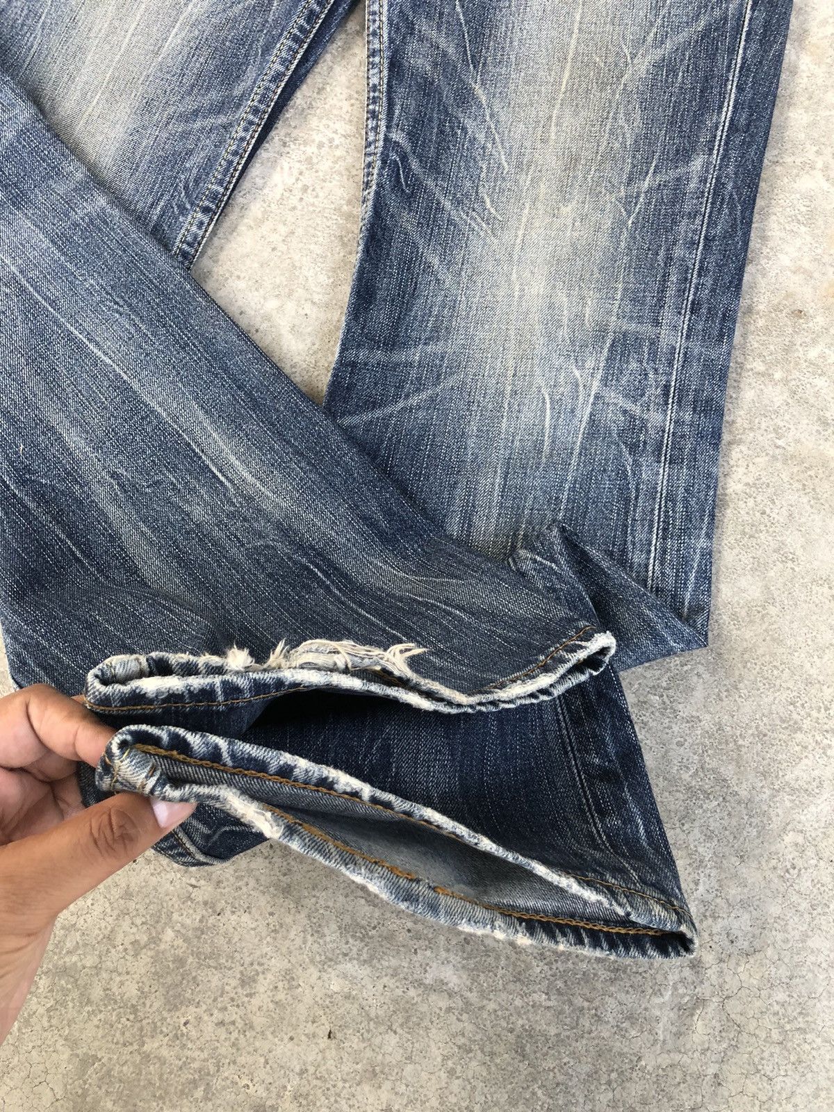 If Six Was Nine Y2k Levi’s Flared Jeans Distressed Jeans Mudwash 507 Size US 33 - 13 Thumbnail
