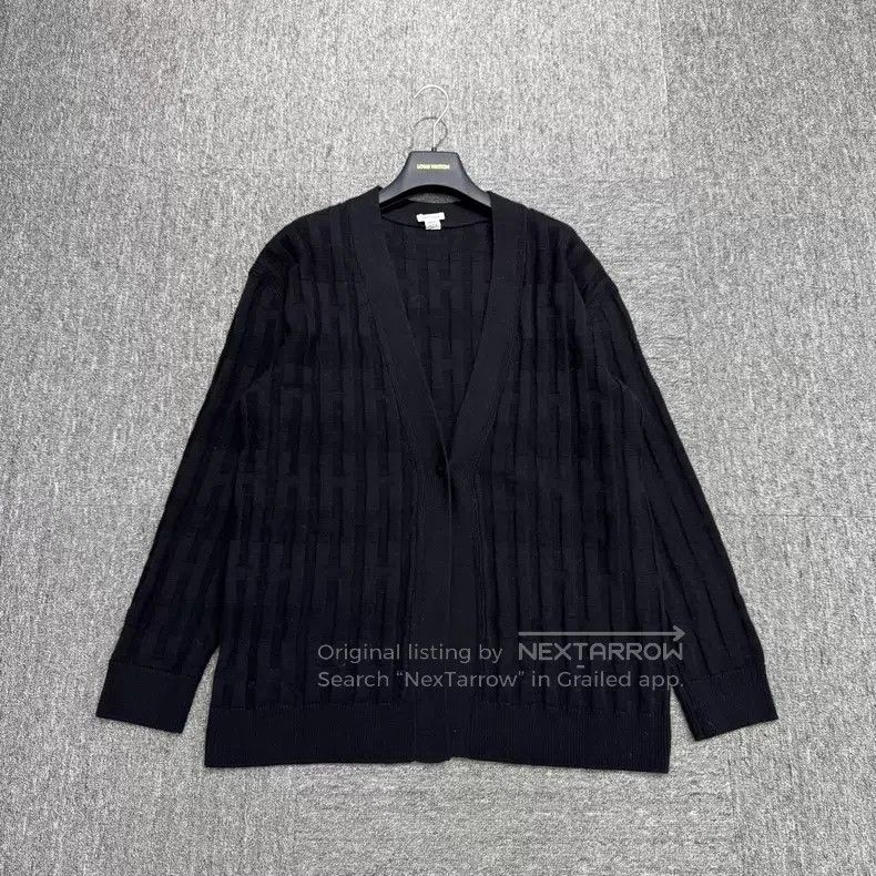 Hermes Hermes H imprinted wool knit cardigan Size S / US 4 / IT 40 - 1 Thumbnail