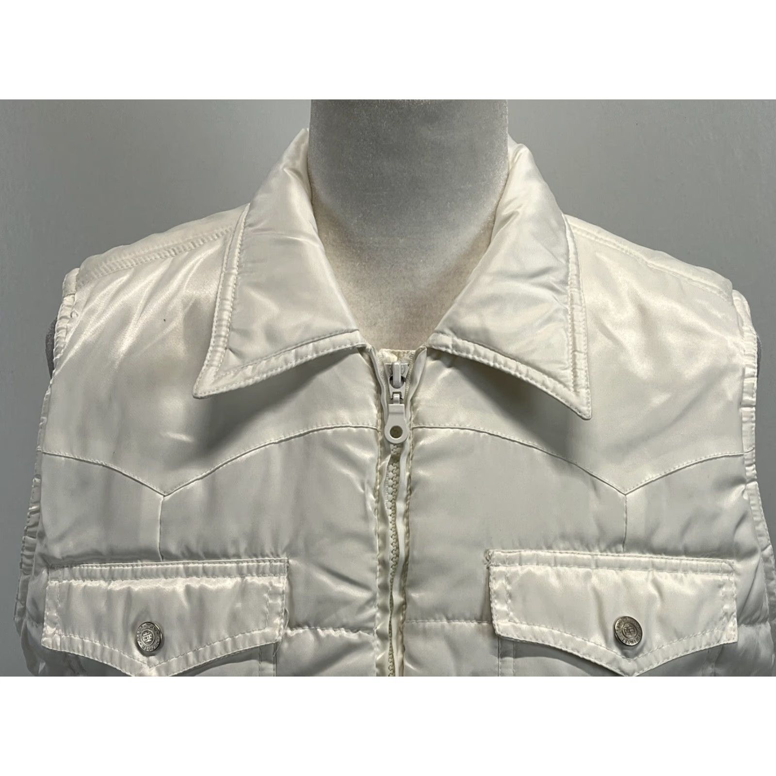 Tommy Hilfiger Vintage Tommy Hilfiger Womens Full Zip Vest Sz Large Puffer Yoke 90s Y2K Puffer Vest Style Winter Spring Fall Casual GUC Ivory Zip Size 36" / US 14 / IT 50 - 5 Thumbnail