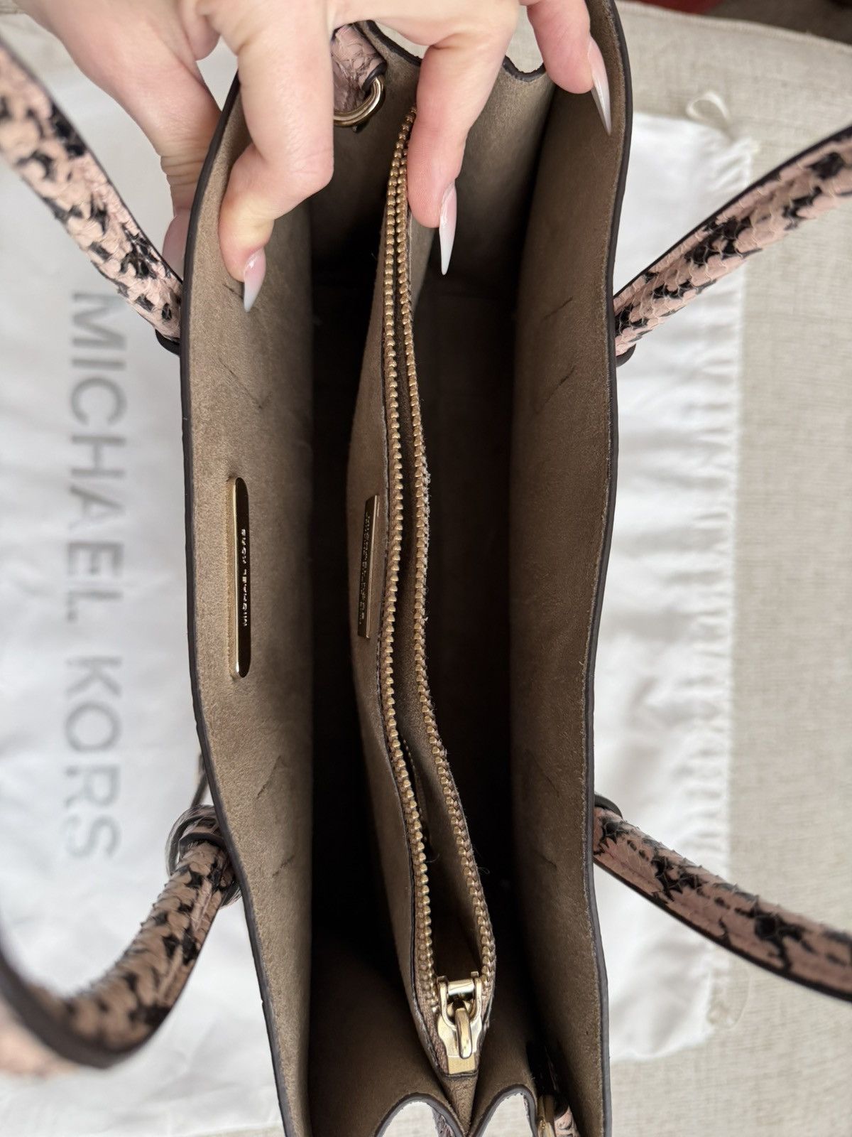 Michael Kors Michael Kors Genuine Snakeskin Mercer and Wallet Size ONE SIZE - 5 Thumbnail