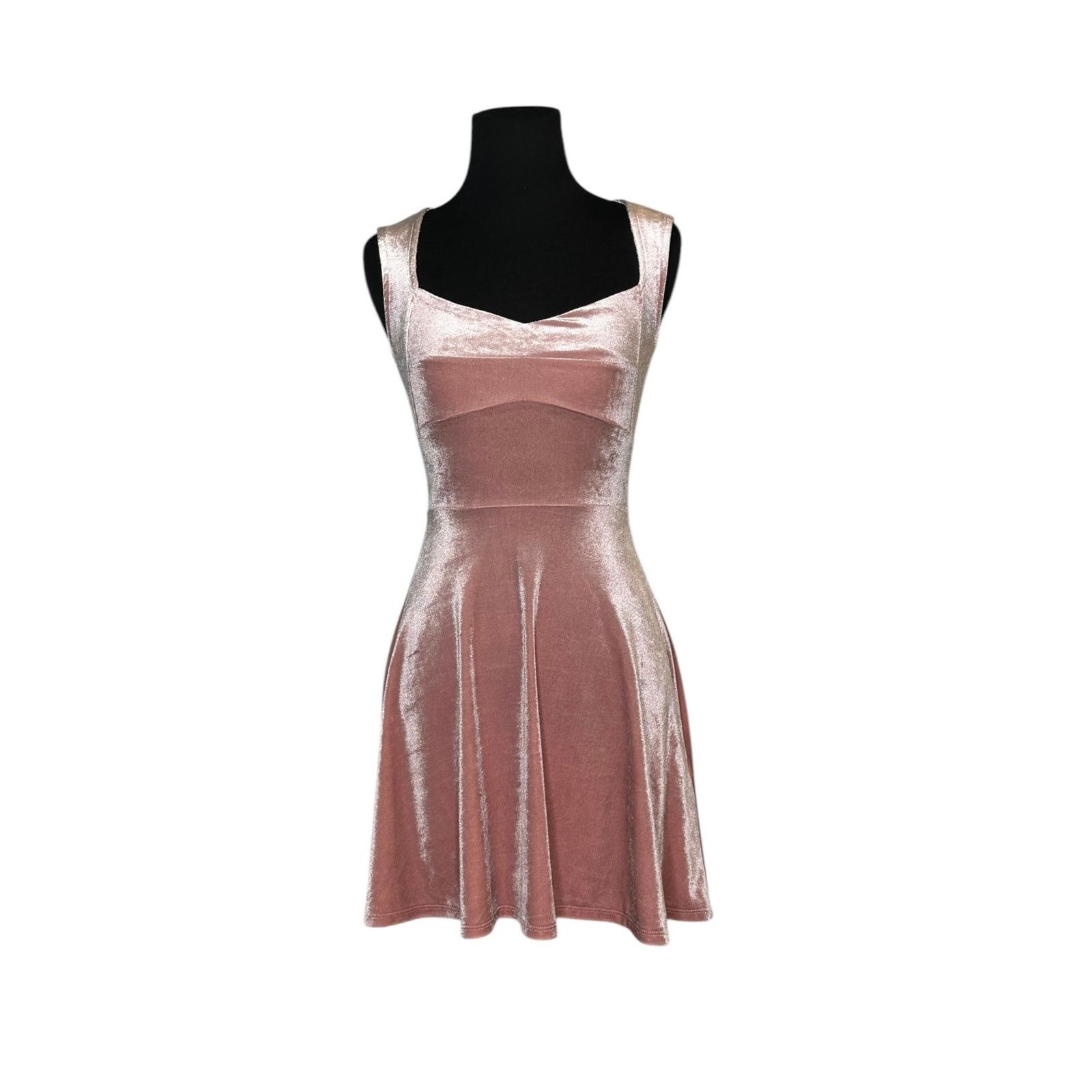 Forever 21 Forever 21 pink velvet fit and flare mini dress size Small Size S / US 4 / IT 40 - 14 Thumbnail