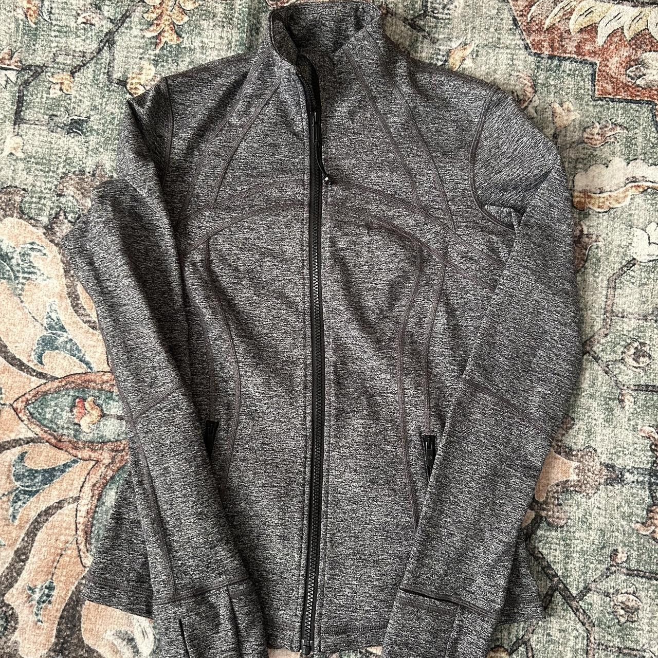 Lululemon Lululemon Define Jacket Gray Size 8 Size M / US 6-8 / IT 42-44 - 1 Thumbnail