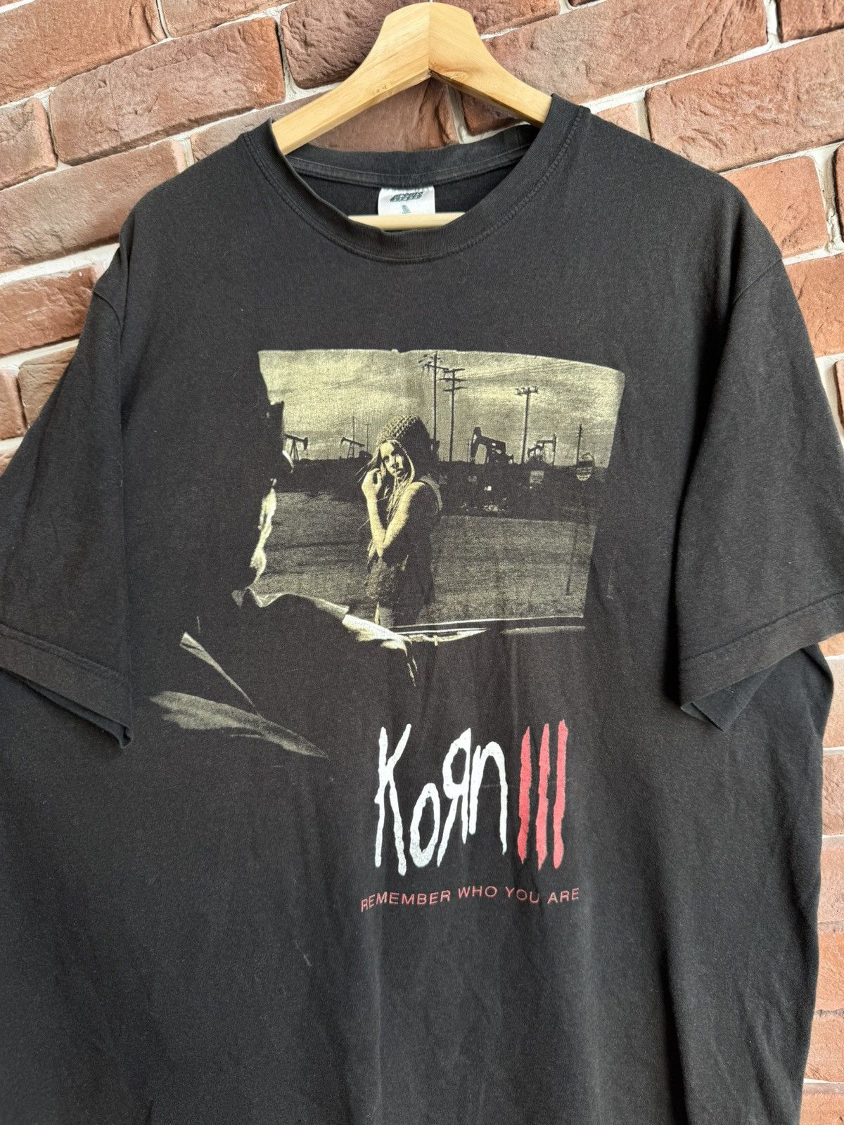 Vintage Vintage 00s Korn Tee Remember Who You Are Nu Metal Band Tee Size US XL / EU 56 / 4 - 3 Thumbnail