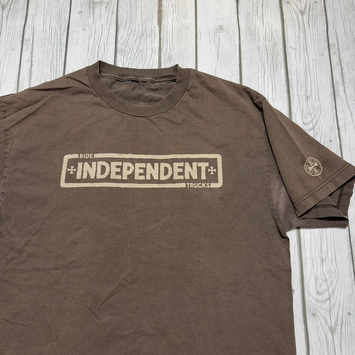 Independent Truck Co. × Vintage Vintage Independent Trucks tee Size US L / EU 52-54 / 3 - 3 Thumbnail