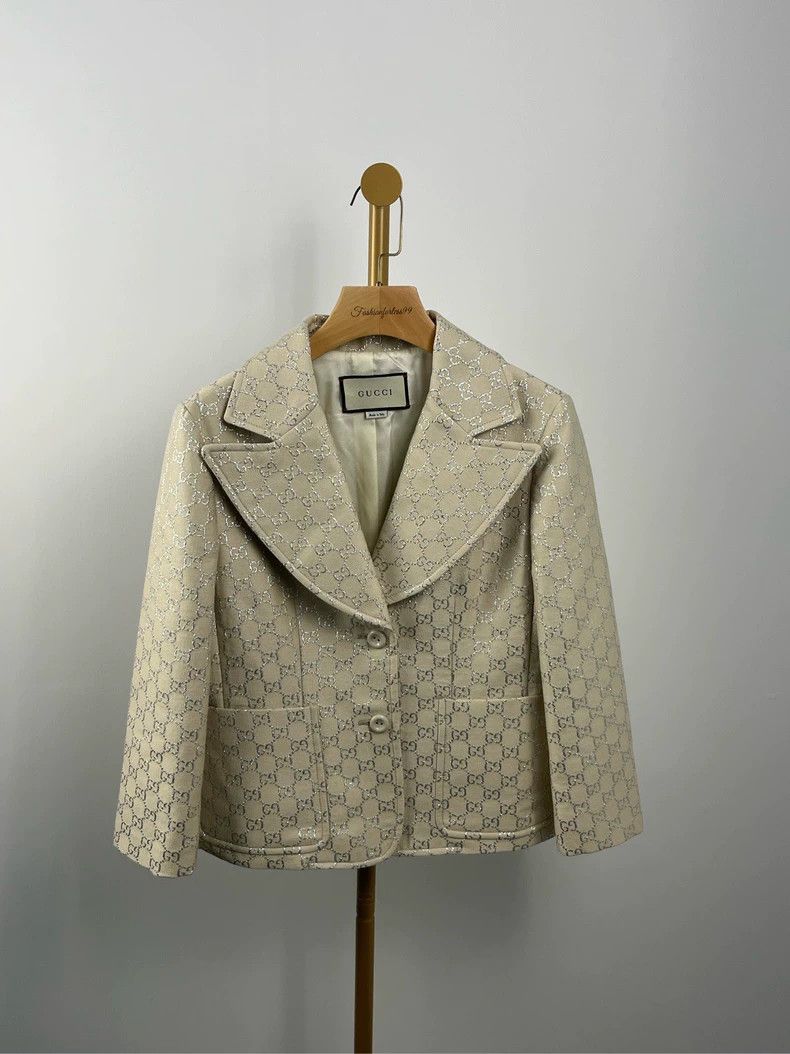 Gucci Gucci Beige full-printed logo lapel jacket 2504-Nextarrow Size S / US 4 / IT 40 - 1 Thumbnail