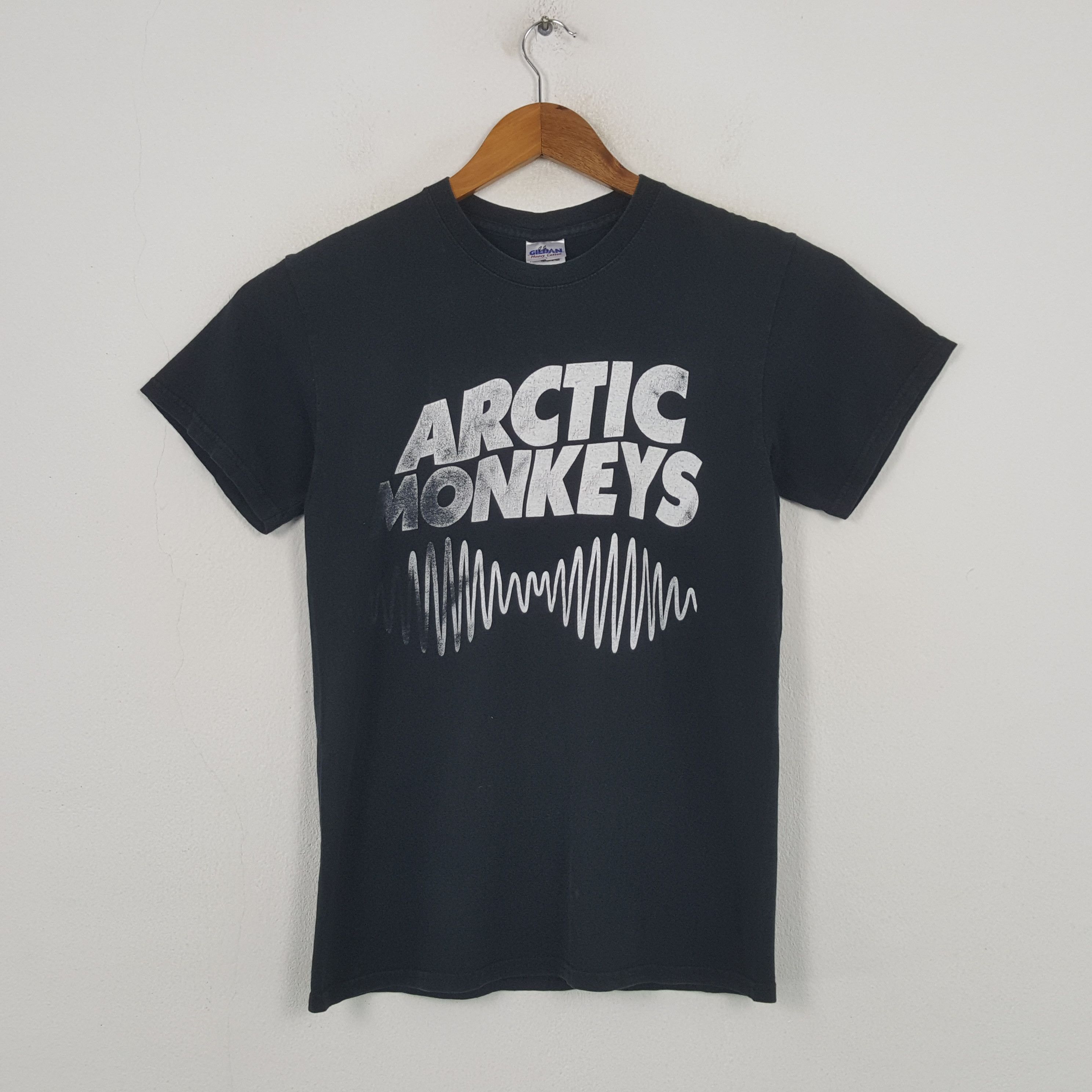 Band Tees Vintage Artic Monkeys English Rock Band T-shirt RR4 Size US S / EU 44-46 / 1 - 1 Thumbnail