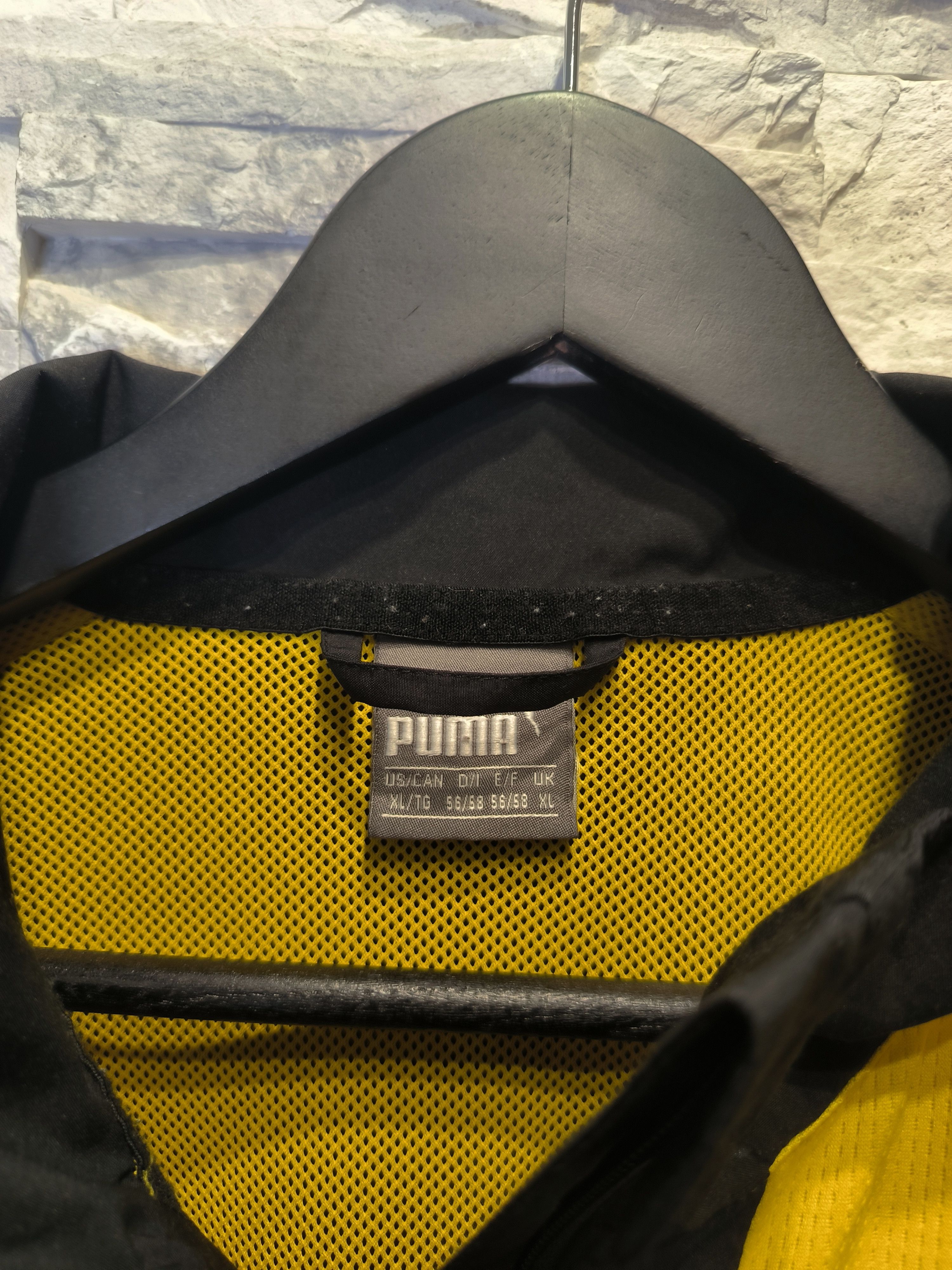 Puma Puma Borussia Dortmund BvB Jacket Training Vintage Size US XL / EU 56 / 4 - 4 Thumbnail