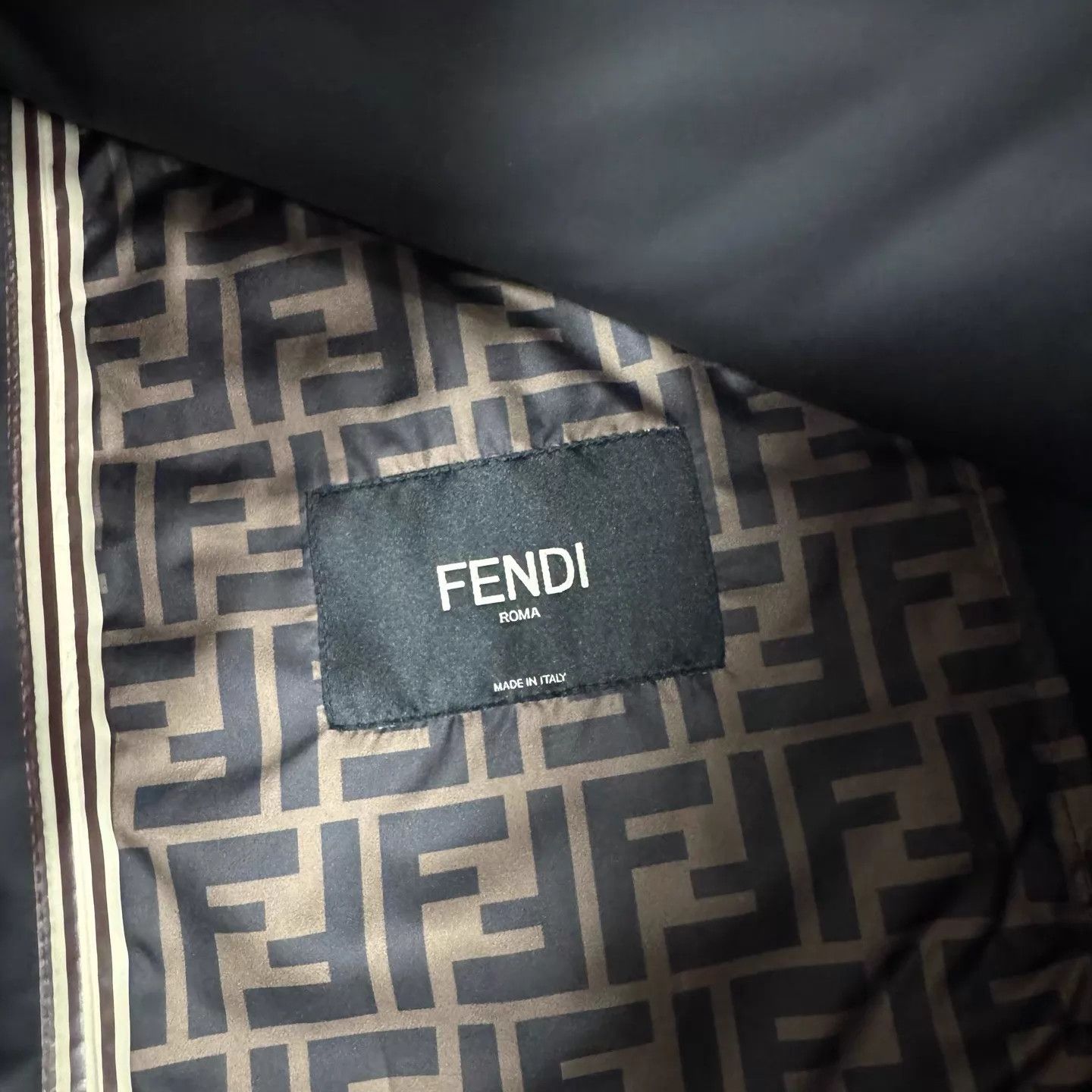 Fendi Fendi Hooded Monster Eyes Full Print Lining Zip Jacket 46 Size US S / EU 44-46 / 1 - 5 Thumbnail