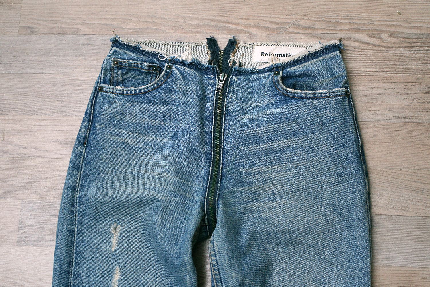 Reformation $149 Reformation Zipper Jean Blue Celtic Jeans distressed Size 26" / US 2 / IT 38 - 3 Thumbnail