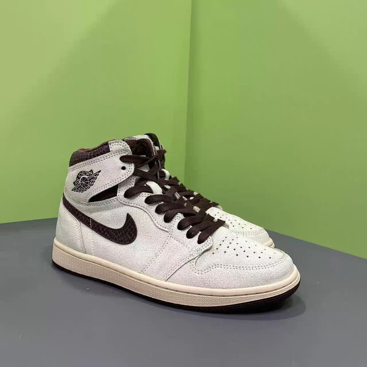 Jordan Brand A Ma Maniére x Air Jordan 1 Snakeskin Sneakers K15 Size US 9 / EU 42 - 3 Thumbnail