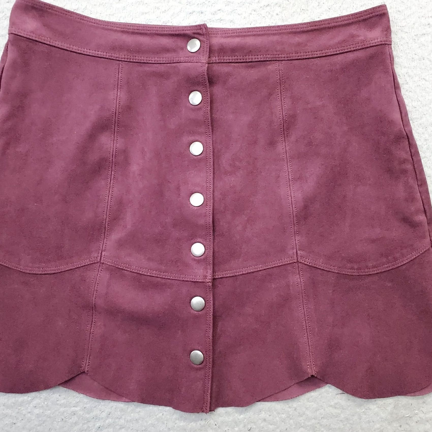 American Eagle Outfitters American Eagle Outfitters Mini Skirt Womens Size 10 Burgundy Snap Front Casual Chic Size 32" / US 10 / IT 46 - 3 Thumbnail