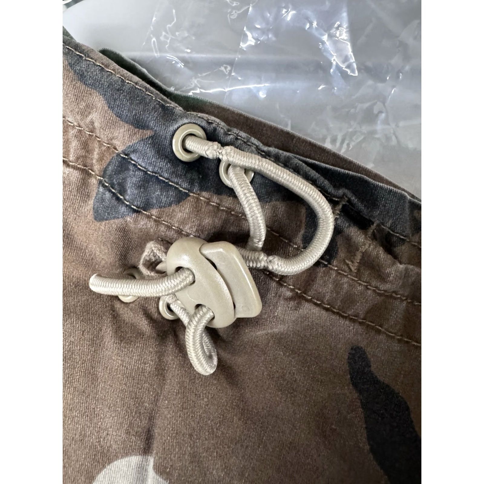 Nike VINTAGE Nike Pants Small Y2K Utility Camo Ankle Adjustable Cargo Military Mens Size US 29 - 6 Thumbnail