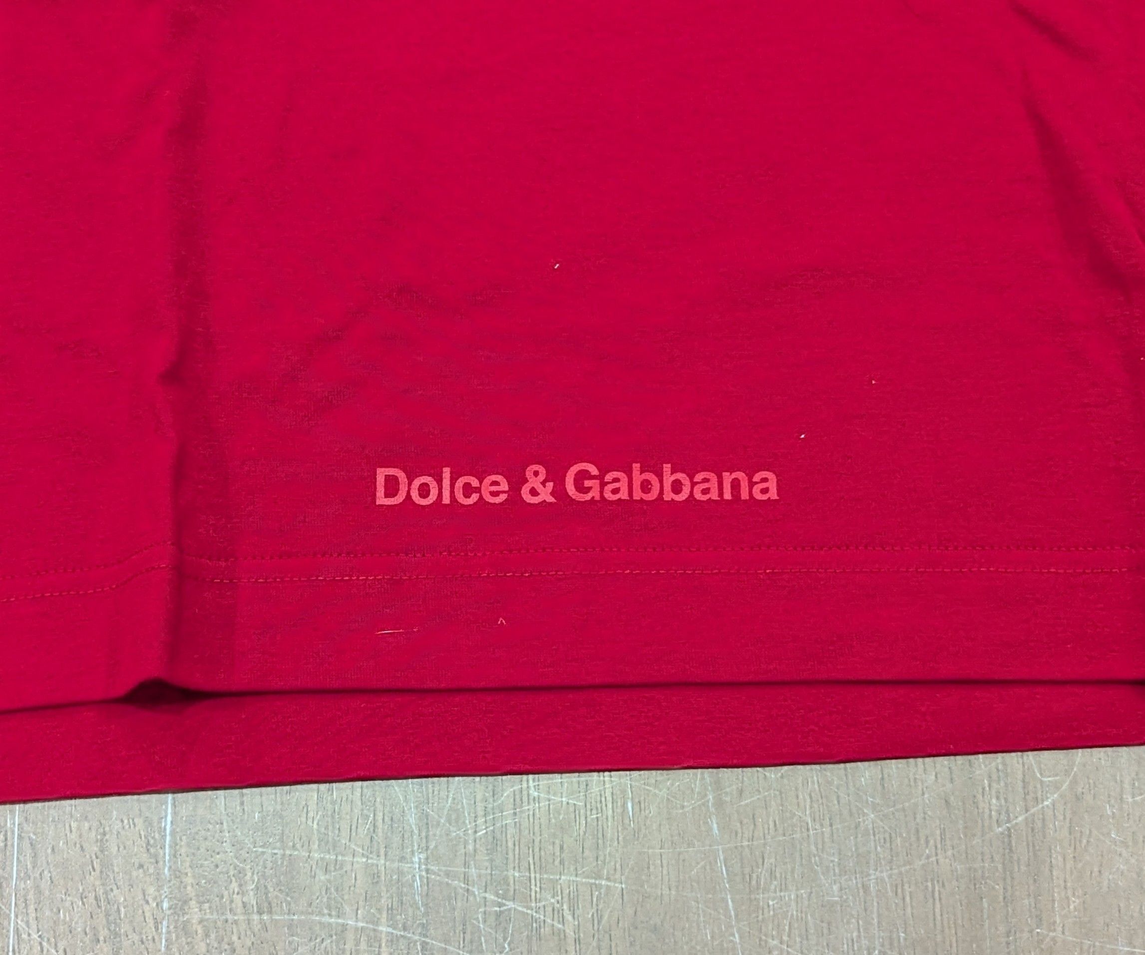 Dolce & Gabbana Dolce Gabbana Embossed D&G Logo T-Shirt Red 56 US 46 Size US XL / EU 56 / 4 - 4 Thumbnail