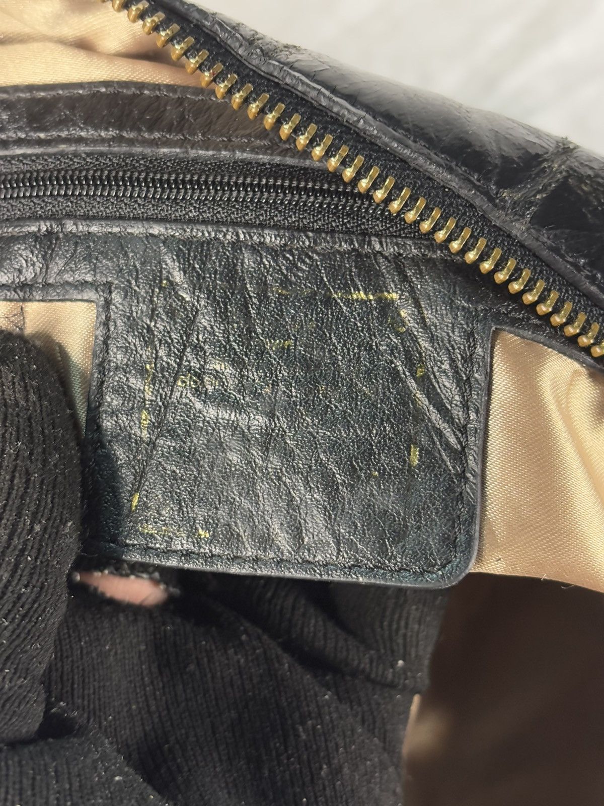 Balenciaga FINAL DROP (over used) Balenciaga Tote Zipper Bag Leather Size ONE SIZE - 12 Thumbnail
