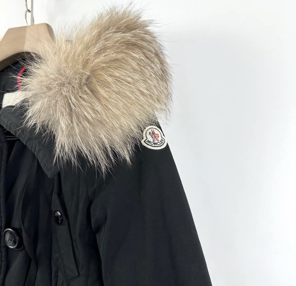 Moncler Moncler Black Fur Collar Waist Down Jacket K12 Size XS / US 0-2 / IT 36-38 - 5 Thumbnail