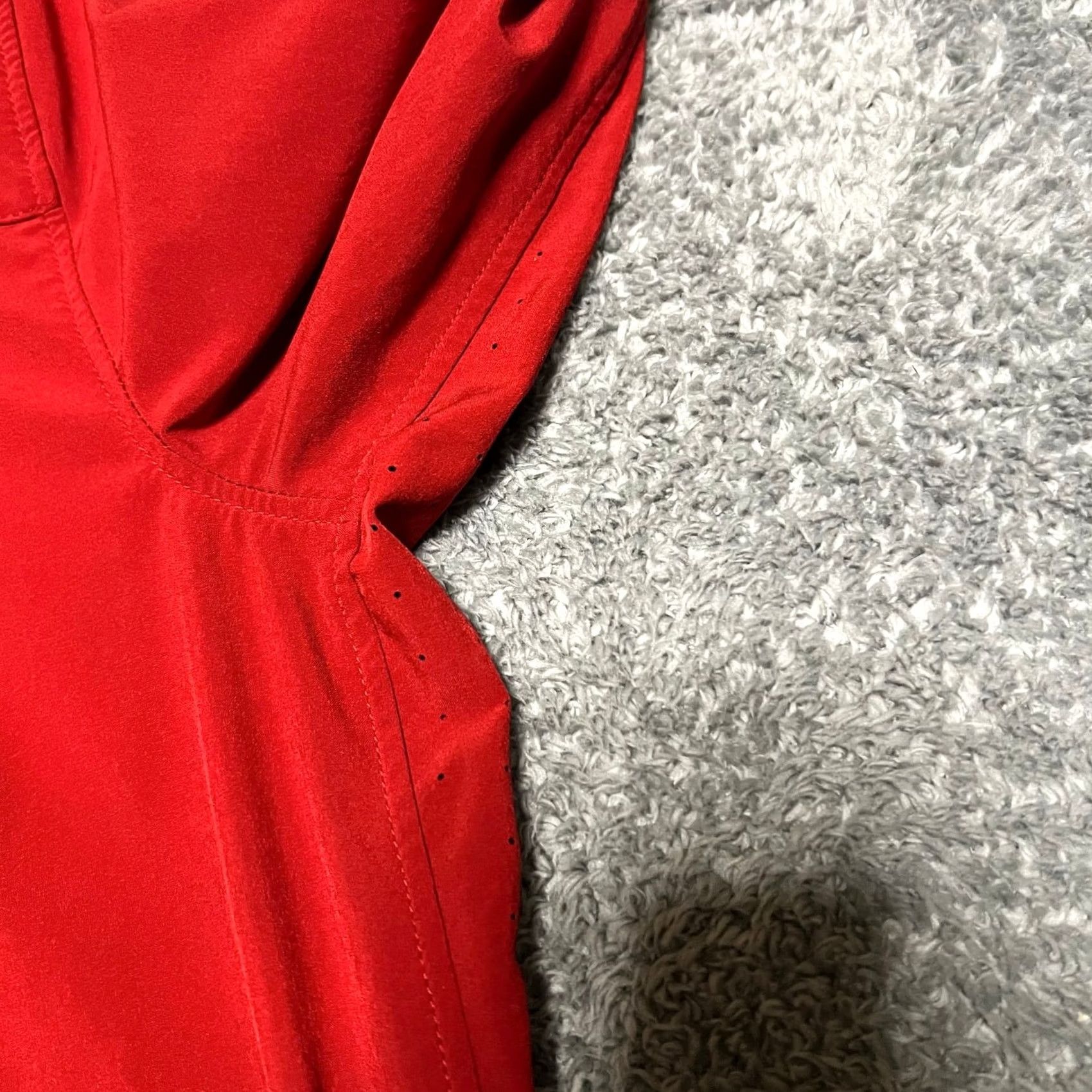 Athleta Athleta Shirt Womens Small Urbanite Top 2.0 Long Sleeve Button Red Performance Size S / US 4 / IT 40 - 3 Thumbnail