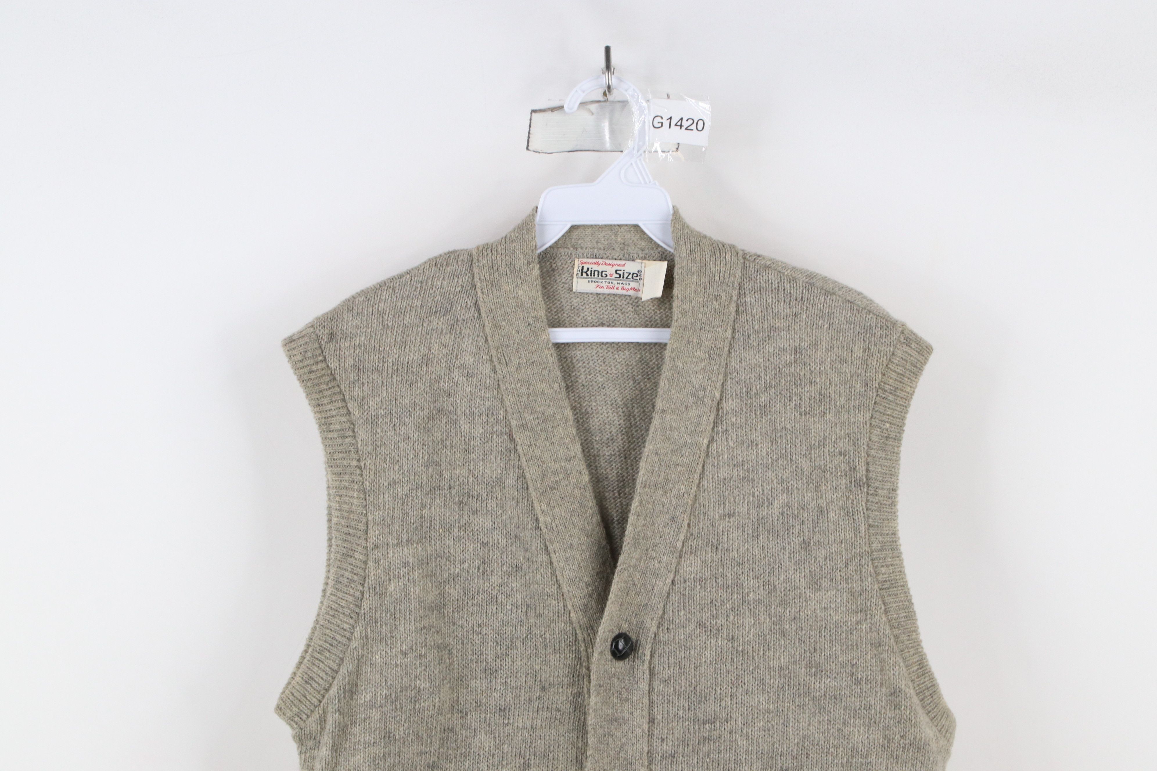 Vintage Vintage 50s 60s Streetwear Cardigan Sweater Vest Gray USA Size US M / EU 48-50 / 2 - 2 Thumbnail