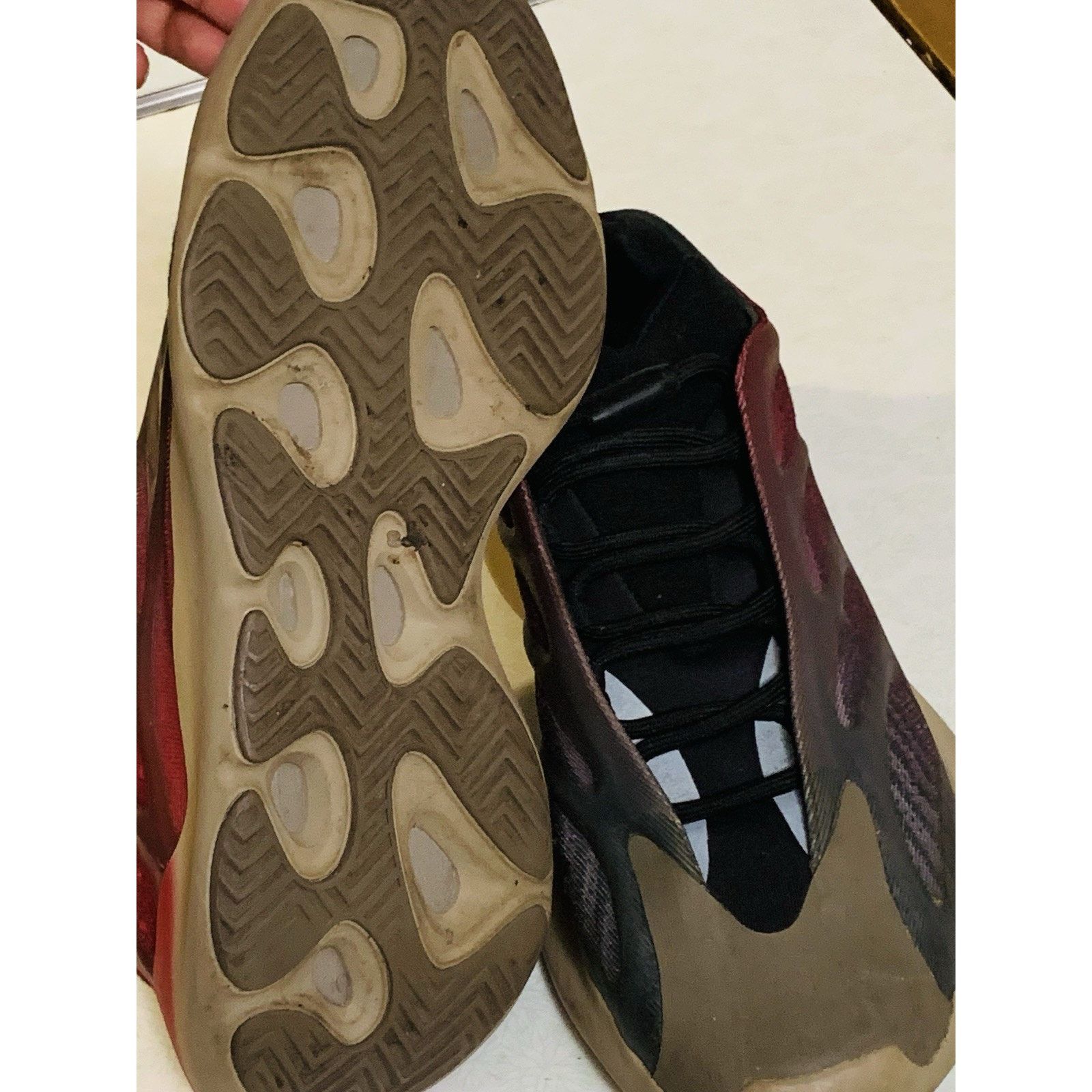 Adidas Adidas Yeezy 700 V3 Fade Carbon GW1814 Men’s Size 9.5M Size US 9.5 / EU 42-43 - 6 Thumbnail