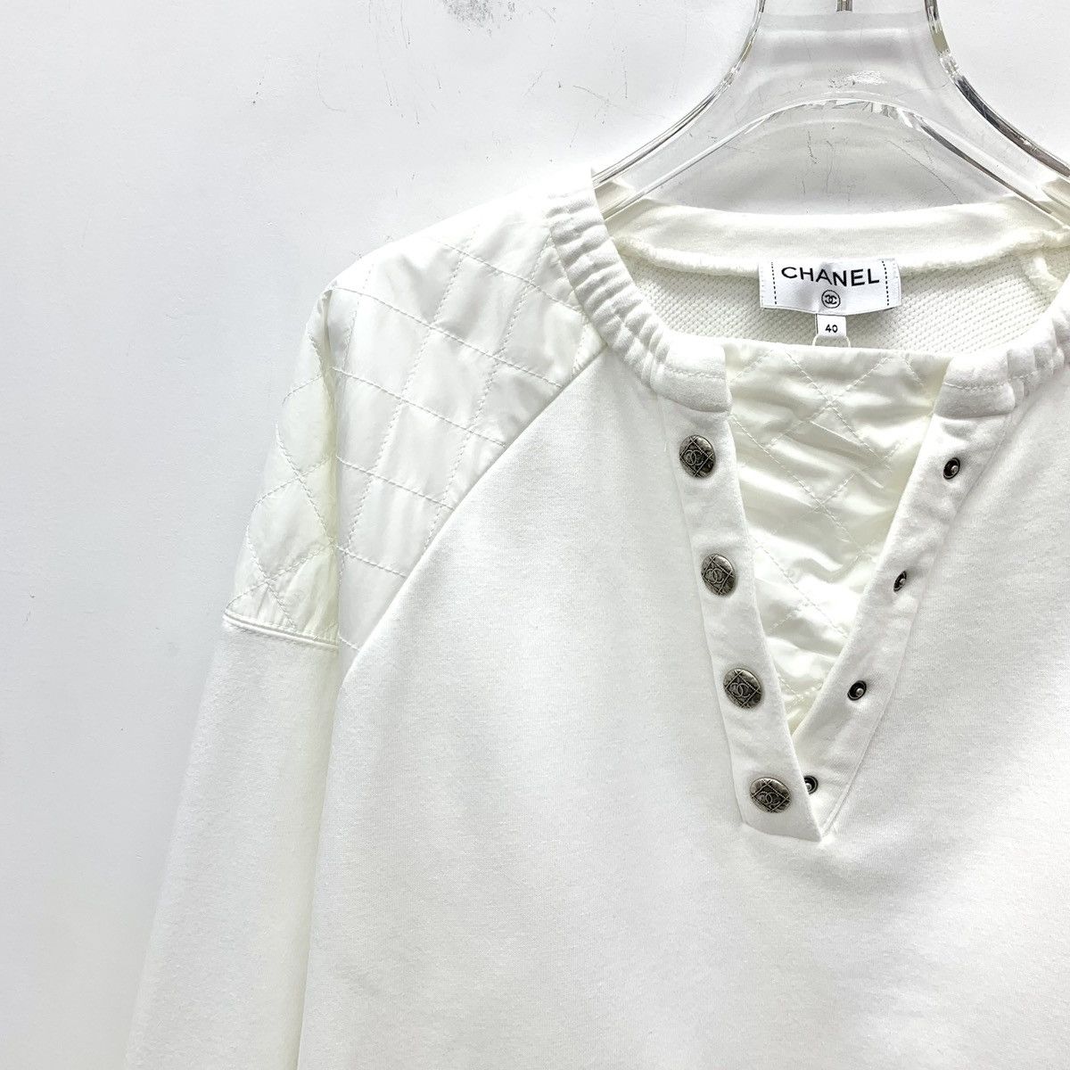 Chanel Chanel White Quilted Panel Long Sleeve Sweatshirt K26WX Size M / US 6-8 / IT 42-44 - 3 Thumbnail