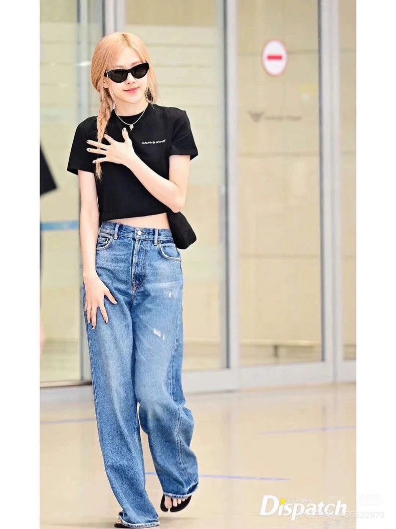 Acne Studios Acne Studios Blue long-legged jeans Size 25" / US 0 / IT 36 - 1 Thumbnail