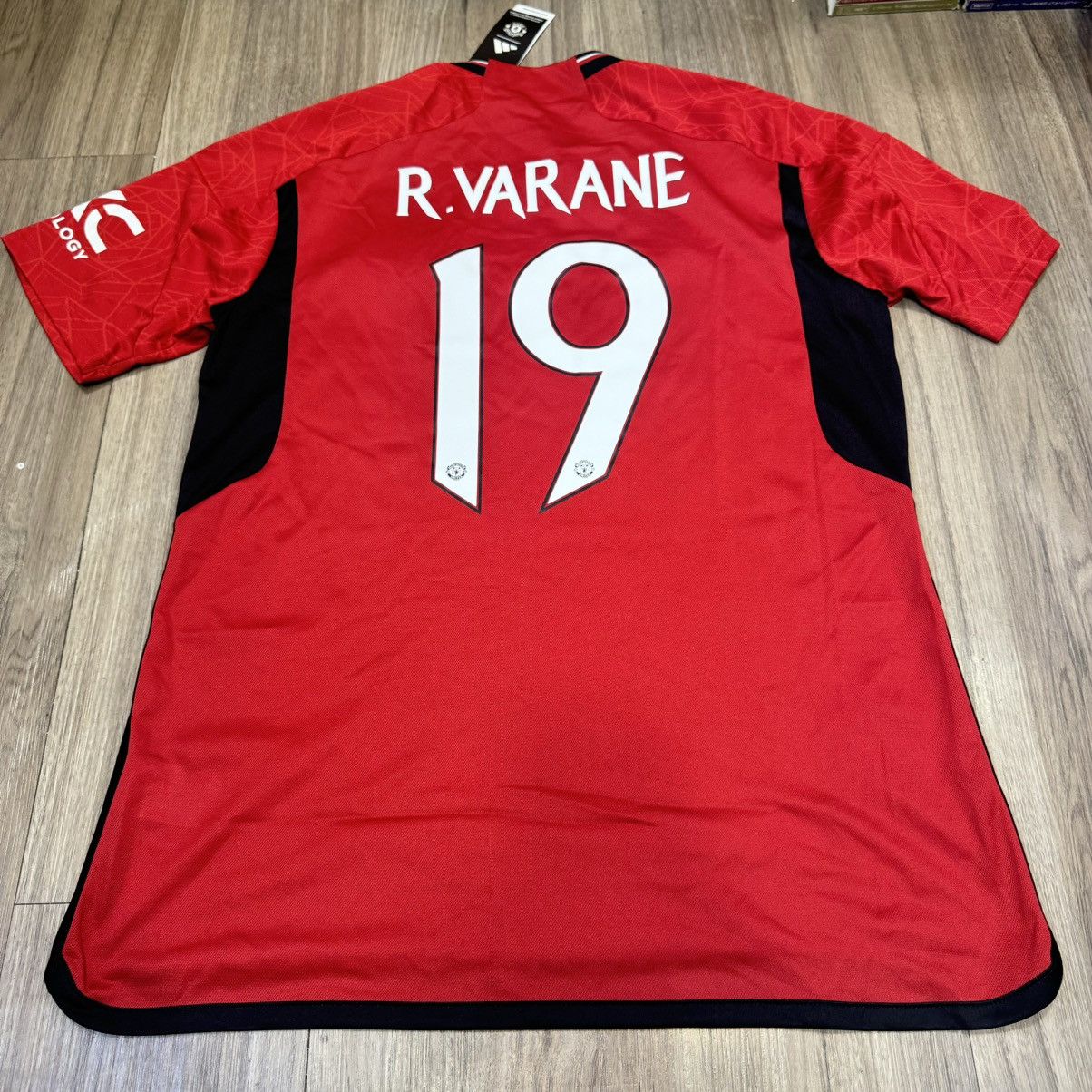 Sports Specialties Manchester united 23/24 FA cup final shirt #19 Varane (bnwt) Size US L / EU 52-54 / 3 - 2 Thumbnail