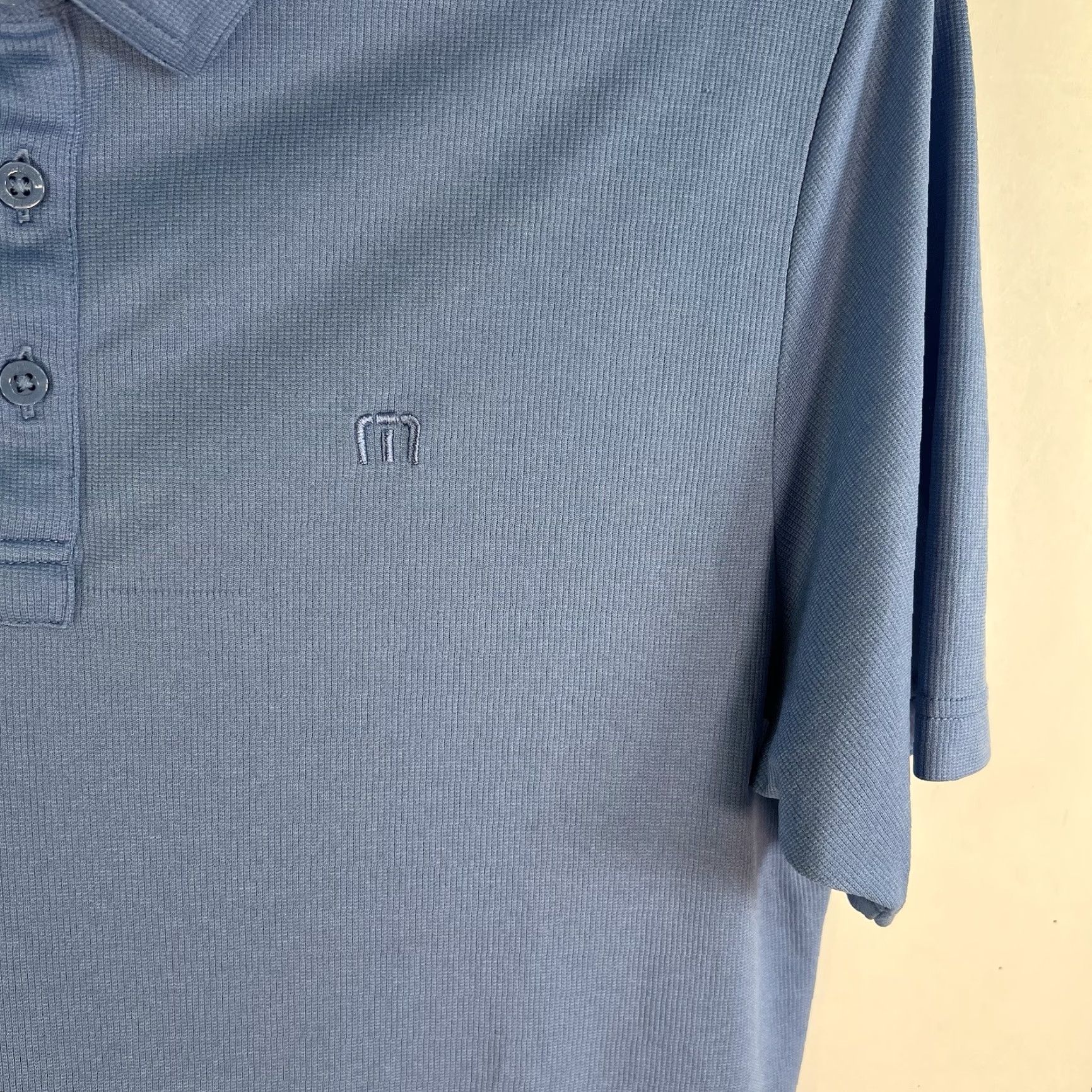 TravisMathew Travis Mathew Golf Polo Shirt Mens L Blue Textured Polo Shirt Short Sleeve Regular Fit Cotton Polyester Knit Breathable All Seasons Size US L / EU 52-54 / 3 - 4 Thumbnail