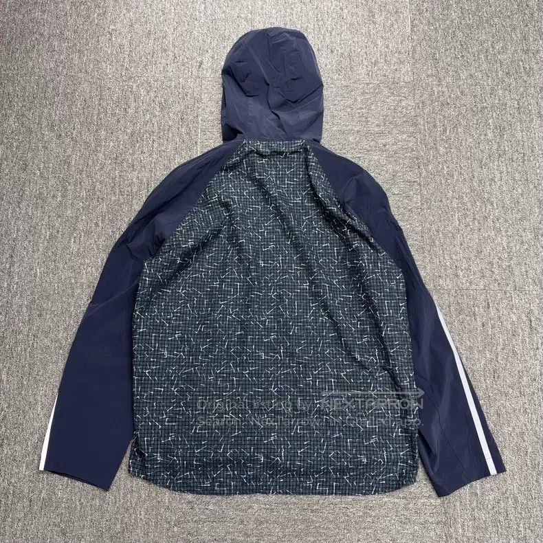 Hermes Hermes Nylon Two-Sided Windbreaker Size US M / EU 48-50 / 2 - 3 Thumbnail