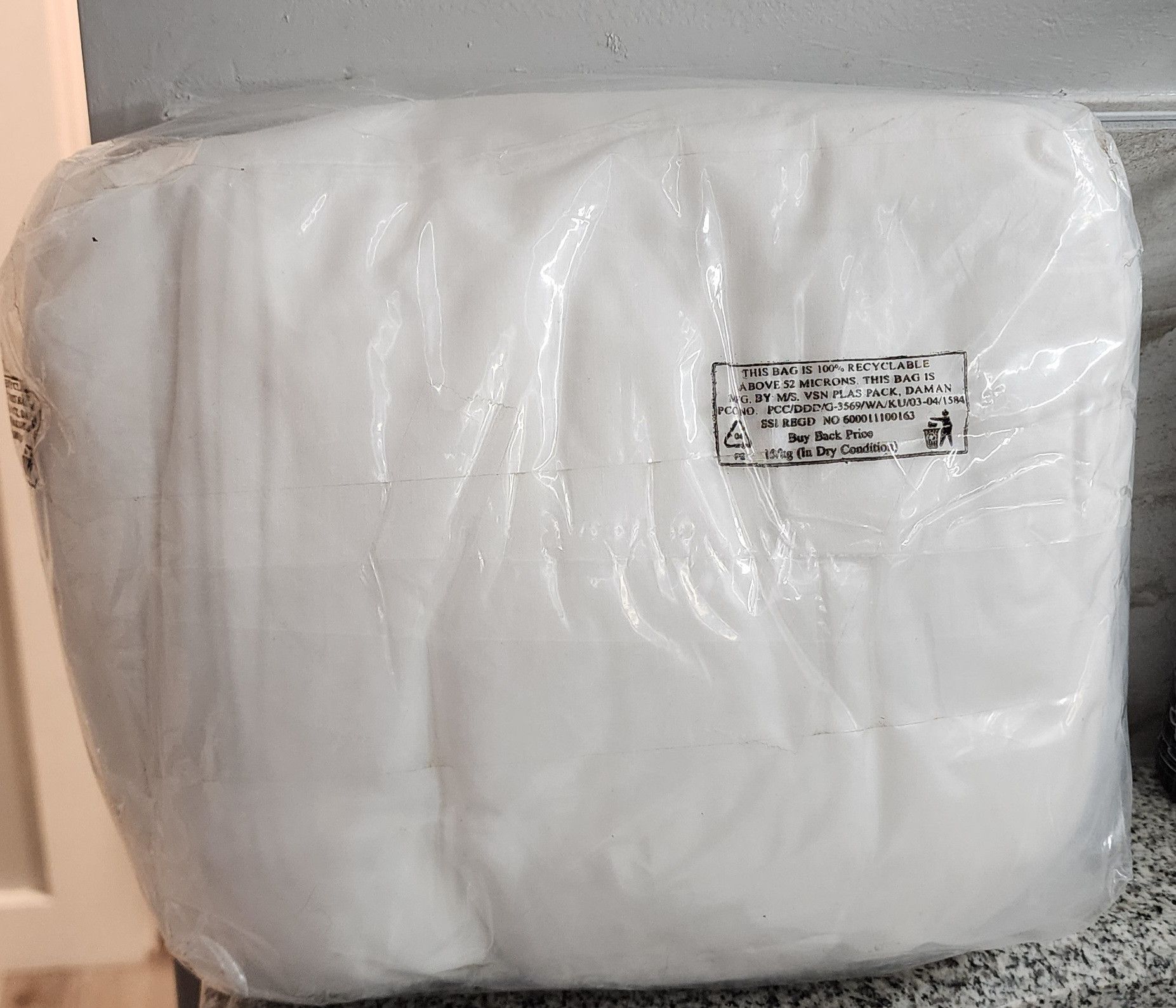 Other NWT Lane Linen White 2 Pack Throw Blankets 50x65 4 Layer Size ONE SIZE - 2 Thumbnail
