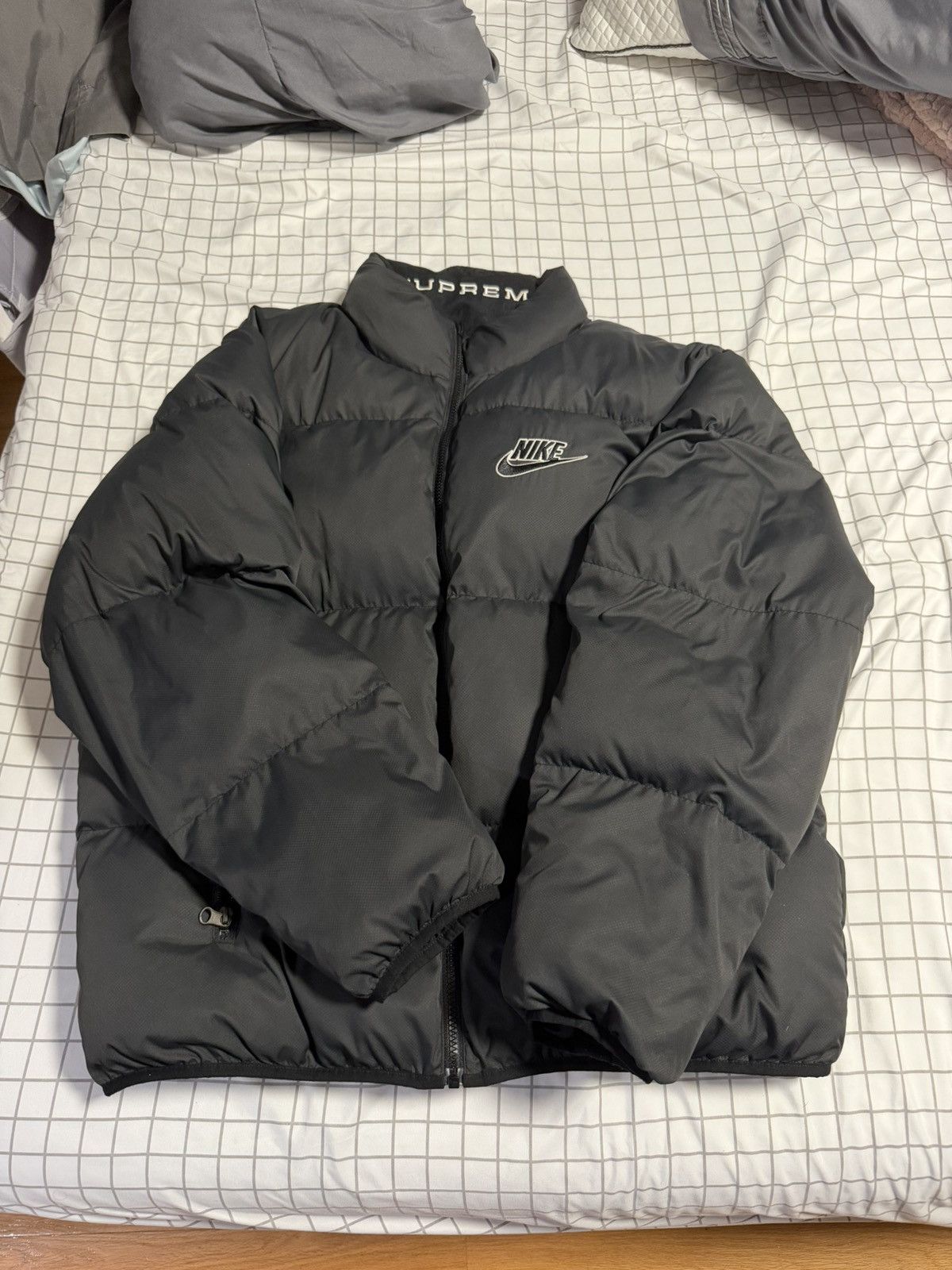Nike × Supreme Supreme X Nike snakeskin reversible puffer jacket 