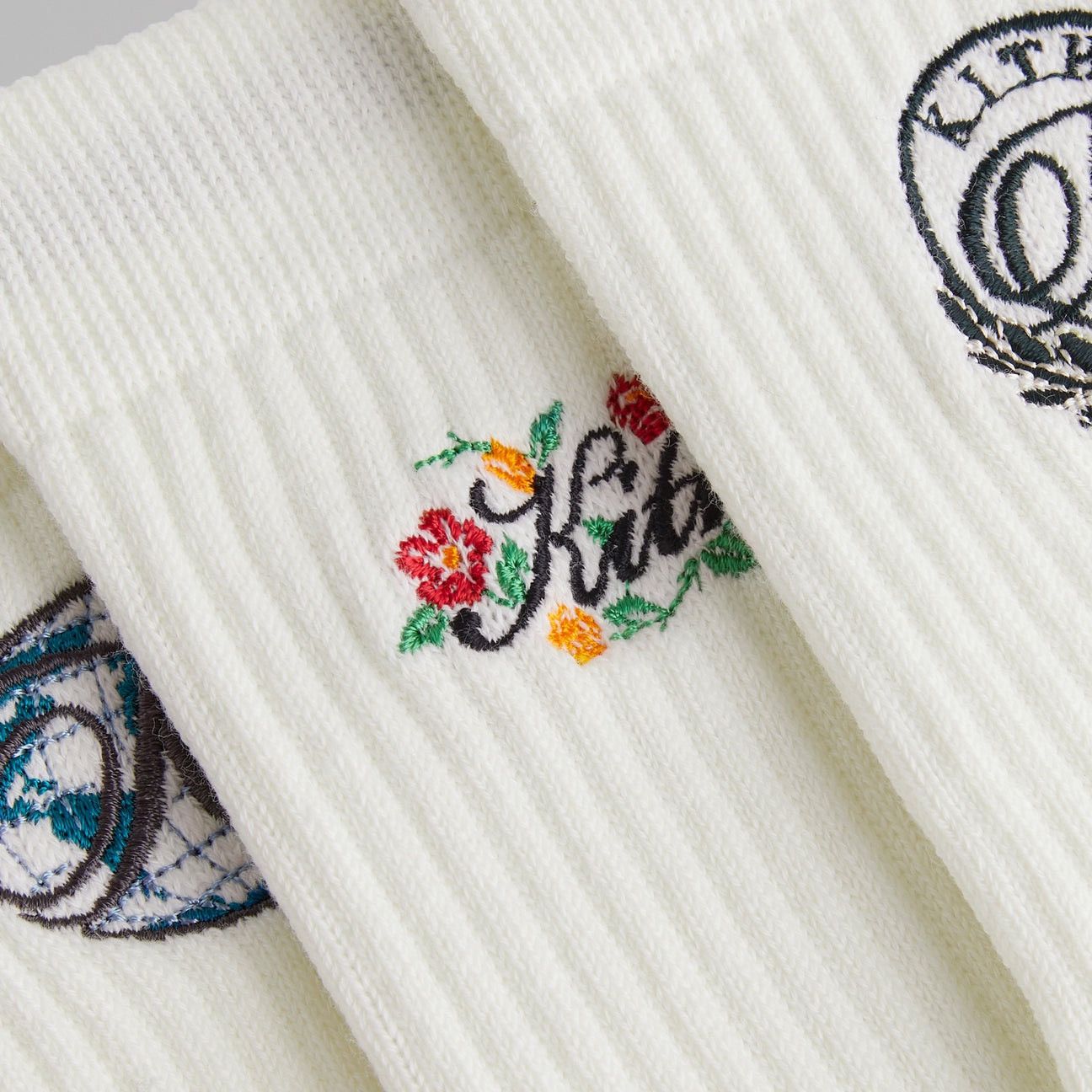 Kith Kith 3-Pack Kith Mid Crew Socks in Silk Embroidered Logo Size ONE SIZE - 3 Thumbnail