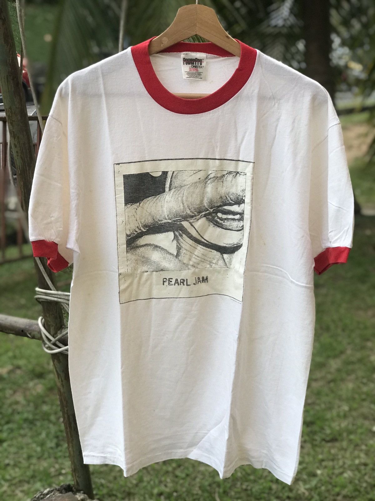 Band Tees Vintage 1996 Pearl Jam tour Hartford ringer Tees Size US L / EU 52-54 / 3 - 1 Thumbnail