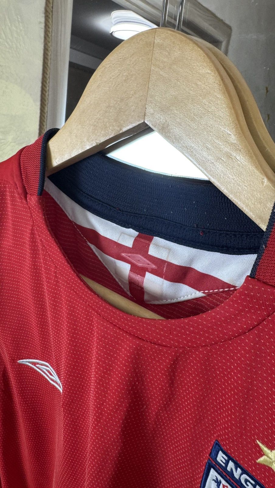 Umbro England Away 2004-06 Umbro Vapa-Tech Jersey | St George Deta Size US M / EU 48-50 / 2 - 6 Thumbnail