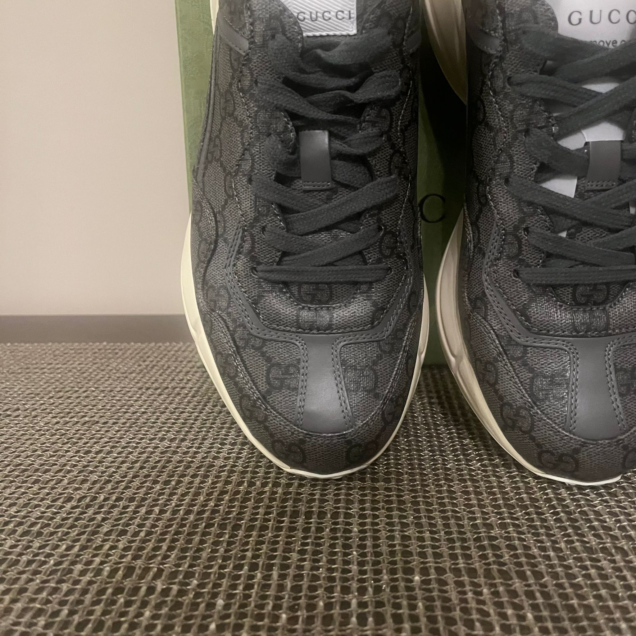 Gucci o1rshd1 Rython GG Monogram Sneaker in Grey/Black Size US 9 / EU 42 - 7 Thumbnail