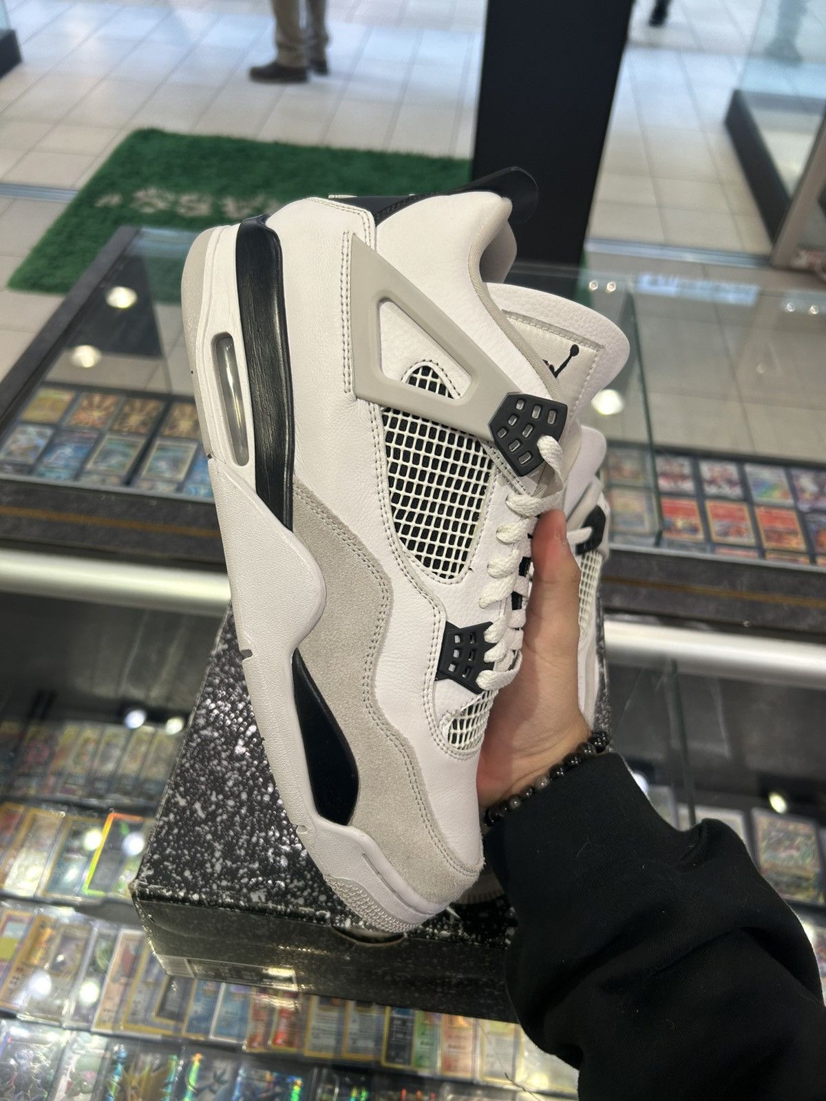 Jordan Brand Jordan 4 Millitary Black Size US 12 / EU 45 - 5 Thumbnail