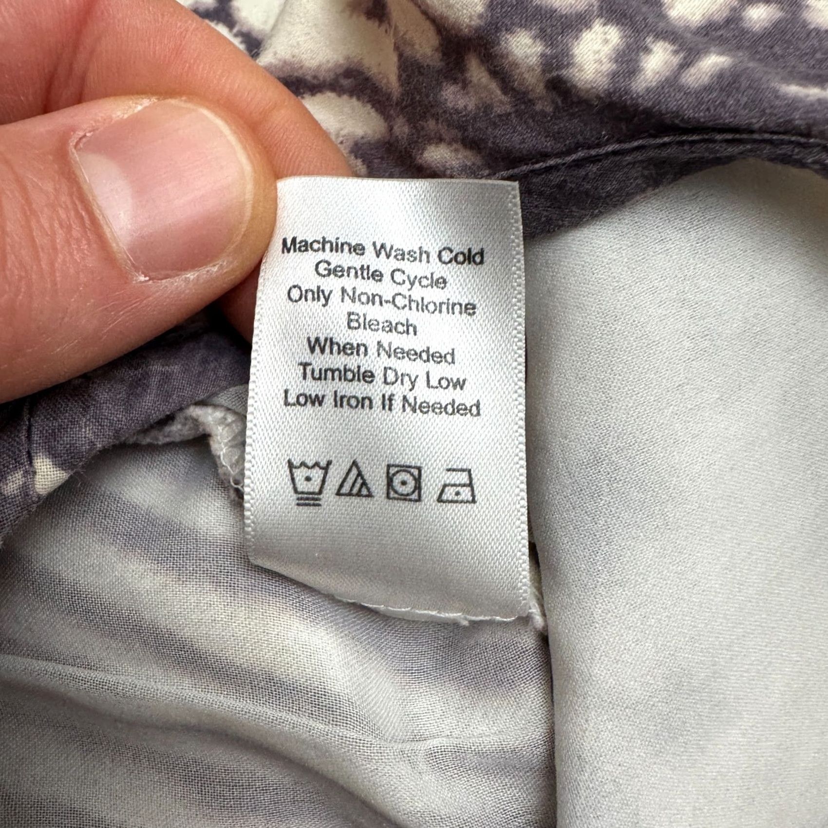 Coldwater Creek Coldwater Creek Patchwork Batik A-Line Dress Womens 6 Gray Cotton Sleeveless V-Neck Multicolor Bohemian Casual Dress Size M / US 6-8 / IT 42-44 - 6 Thumbnail