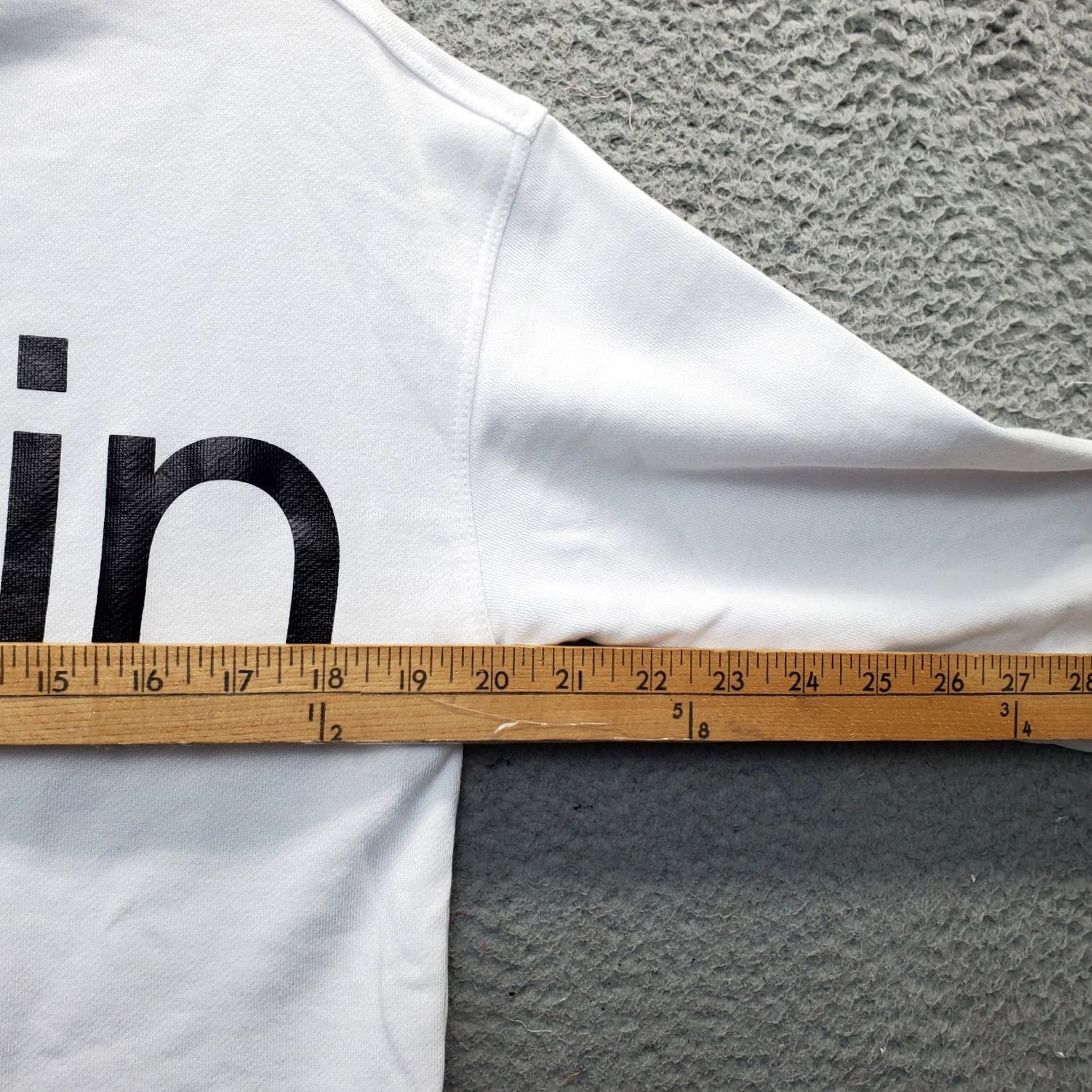 Calvin Klein Calvin Klein Performance Hoodie Womens XS White Cropped Spell Out Drawstring Hoodie Womens XS White USPS Size XS / US 0-2 / IT 36-38 - 5 Thumbnail