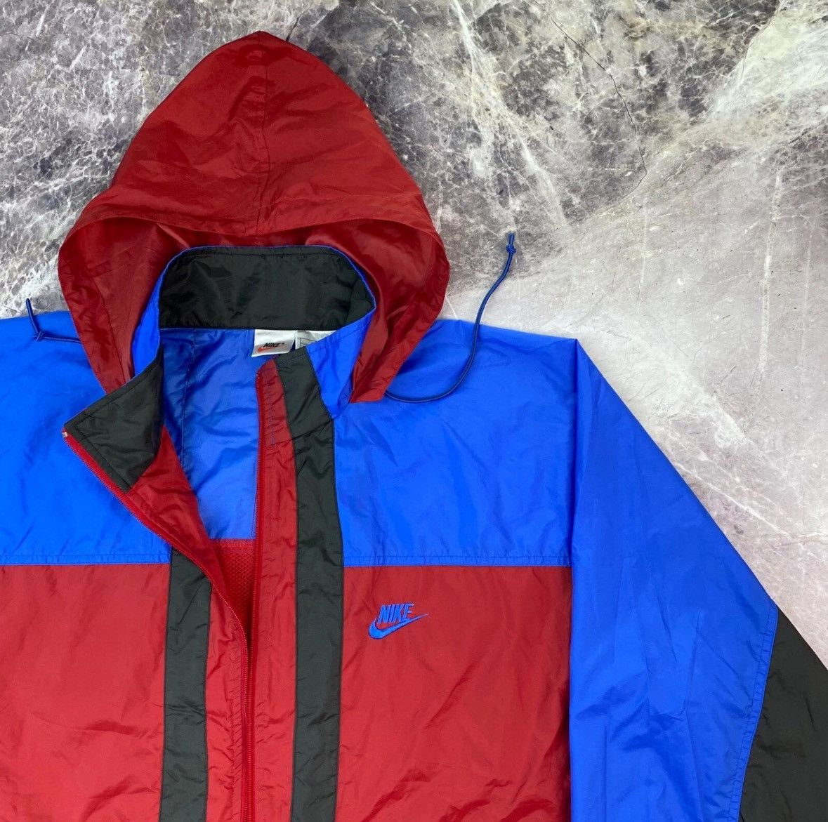 Nike Vintage Nike Windbreaker Lightweight Spring Jacket Red Size US M / EU 48-50 / 2 - 8 Thumbnail
