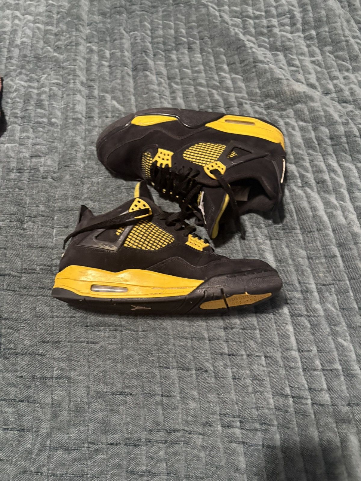 Jordan Brand Air Jordan 4 Thunder 2023 Size US 9.5 / EU 42-43 - 2 Thumbnail