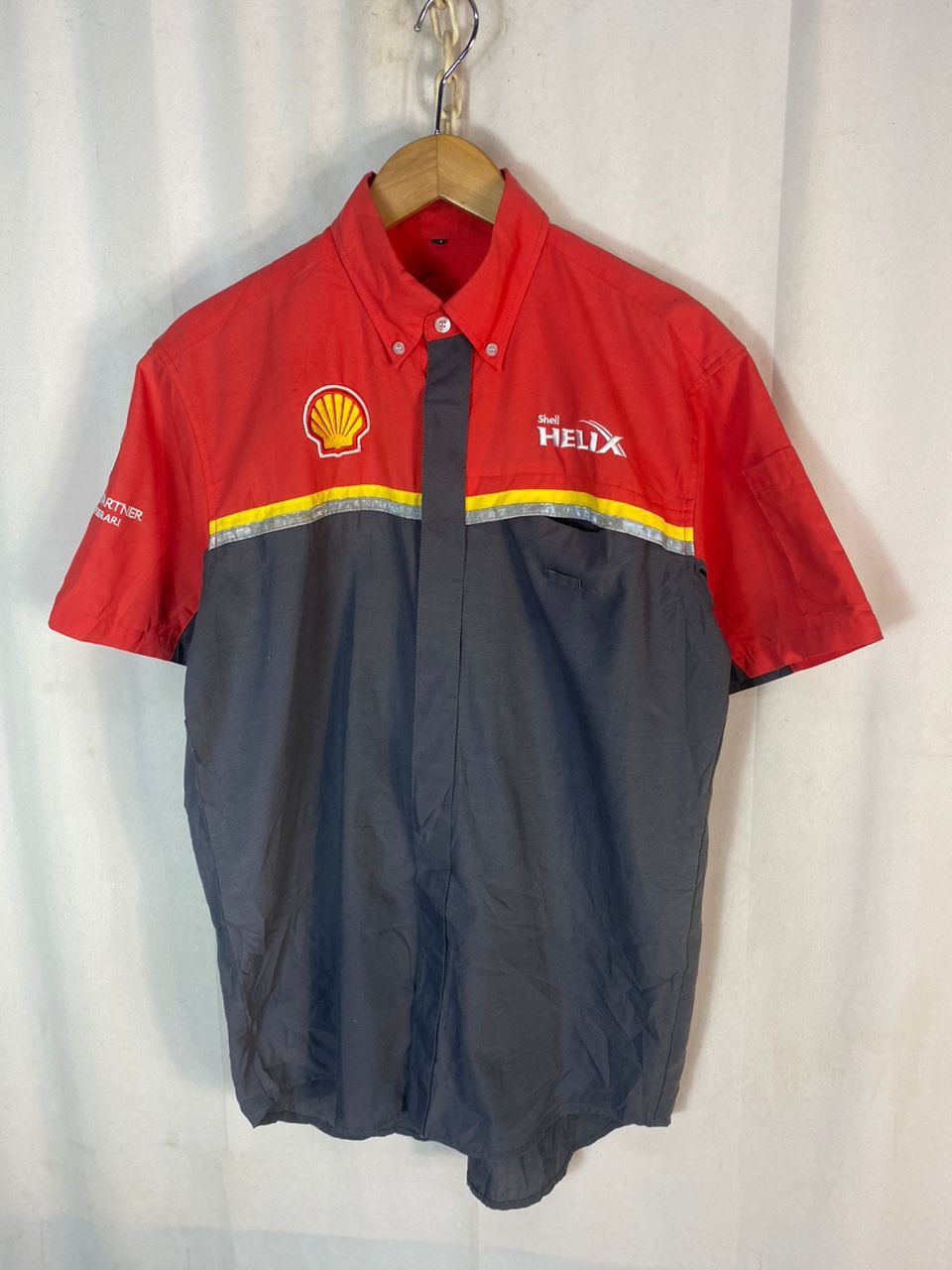 Ferrari × Sports Specialties Ferrari x shell spellout button up uniform shirt Size US L / EU 52-54 / 3 - 1 Thumbnail