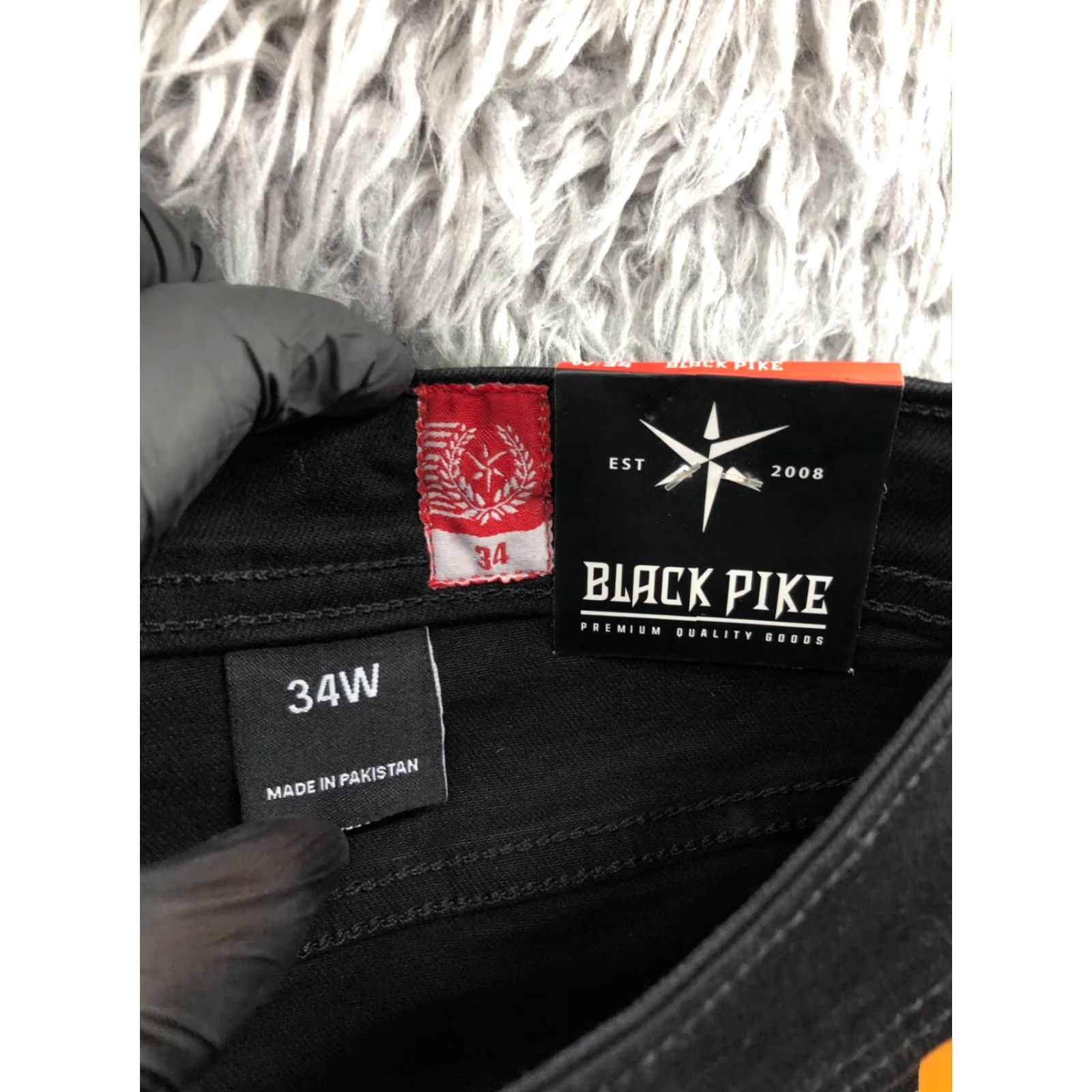 Vintage Black Pike Bermuda Shorts Mens 34 Dark Wash Black Orange Bermuda Shorts Mens 34 Dark Wash Black Pike Size US 34 / EU 50 - 7 Thumbnail