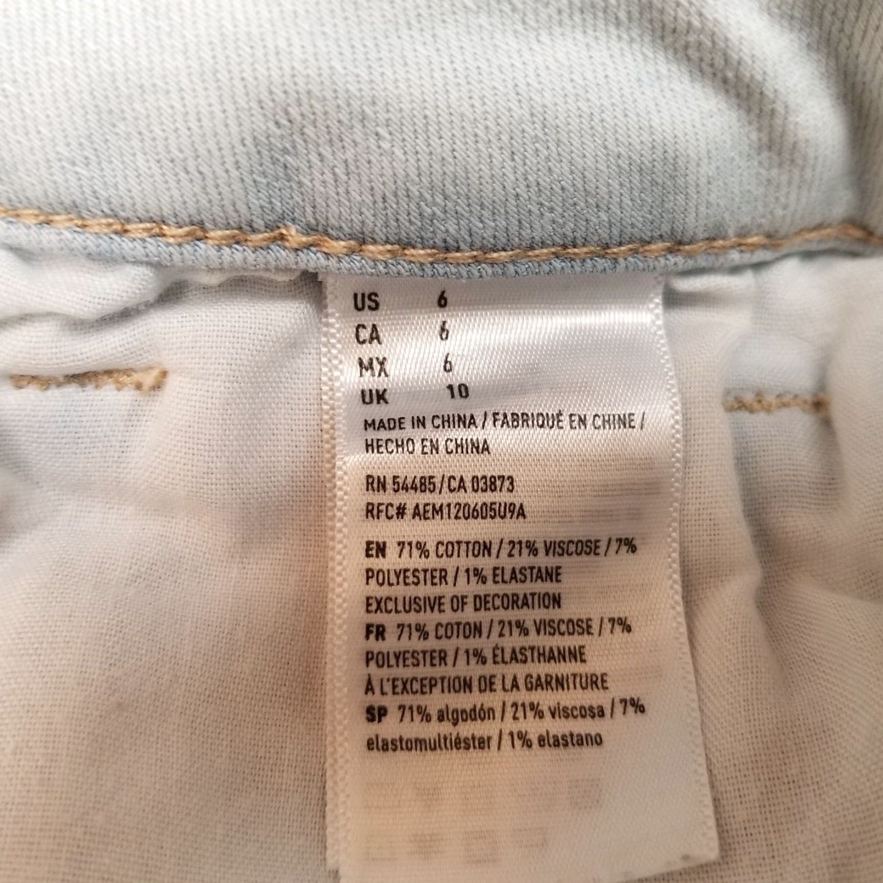American Eagle Outfitters VINTAGE American Eagle Outfitters Jeans Cut Offs Women 6 Blue Denim NE(X)T Level Stretch Size 28" / US 6 / IT 42 - 3 Thumbnail