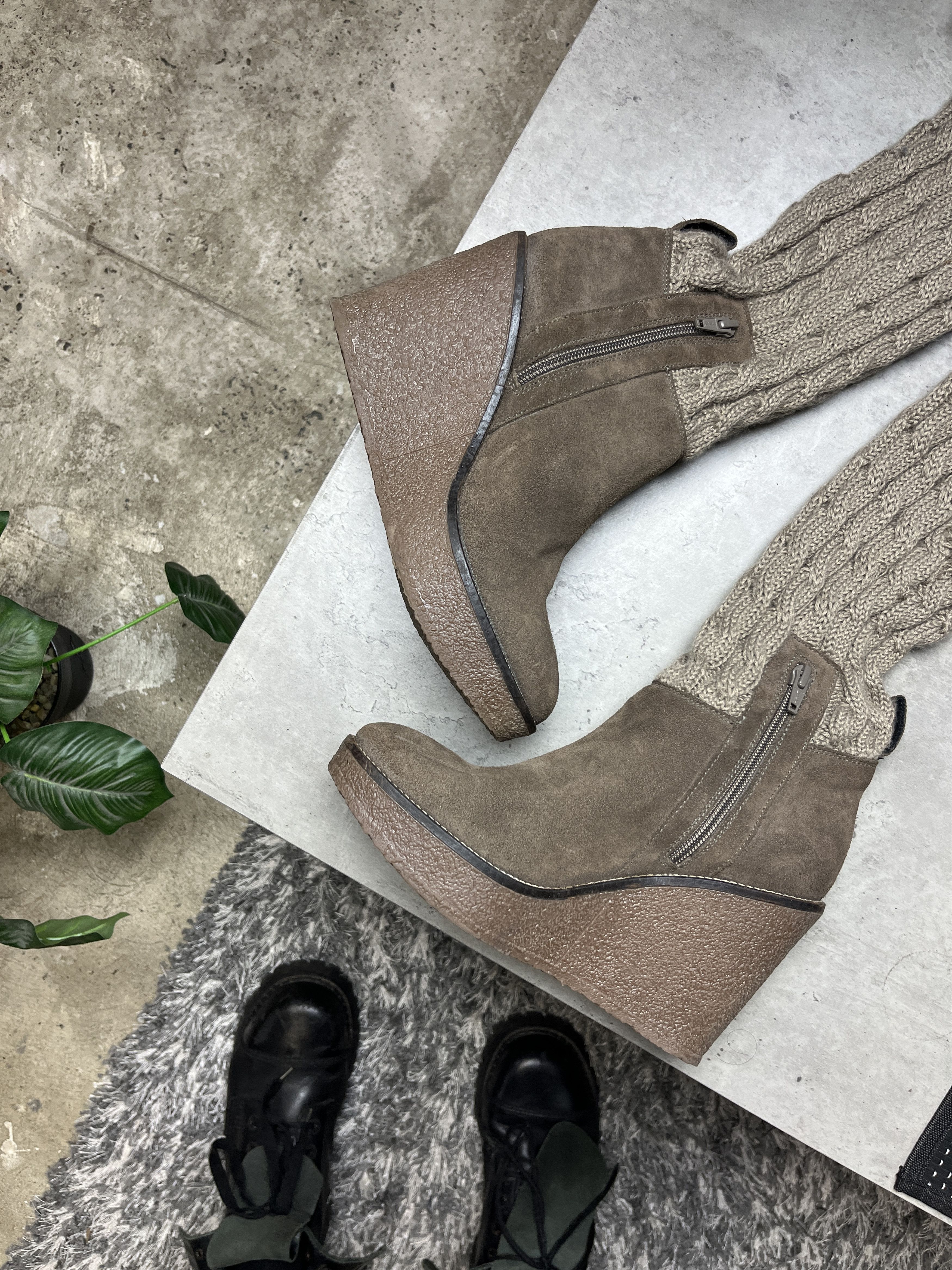 Guess 2000s GUESS SUEDE KNIT WEDGE TALL BOOTS - 5135 Size US 7.5 / IT 37.5 - 5 Thumbnail
