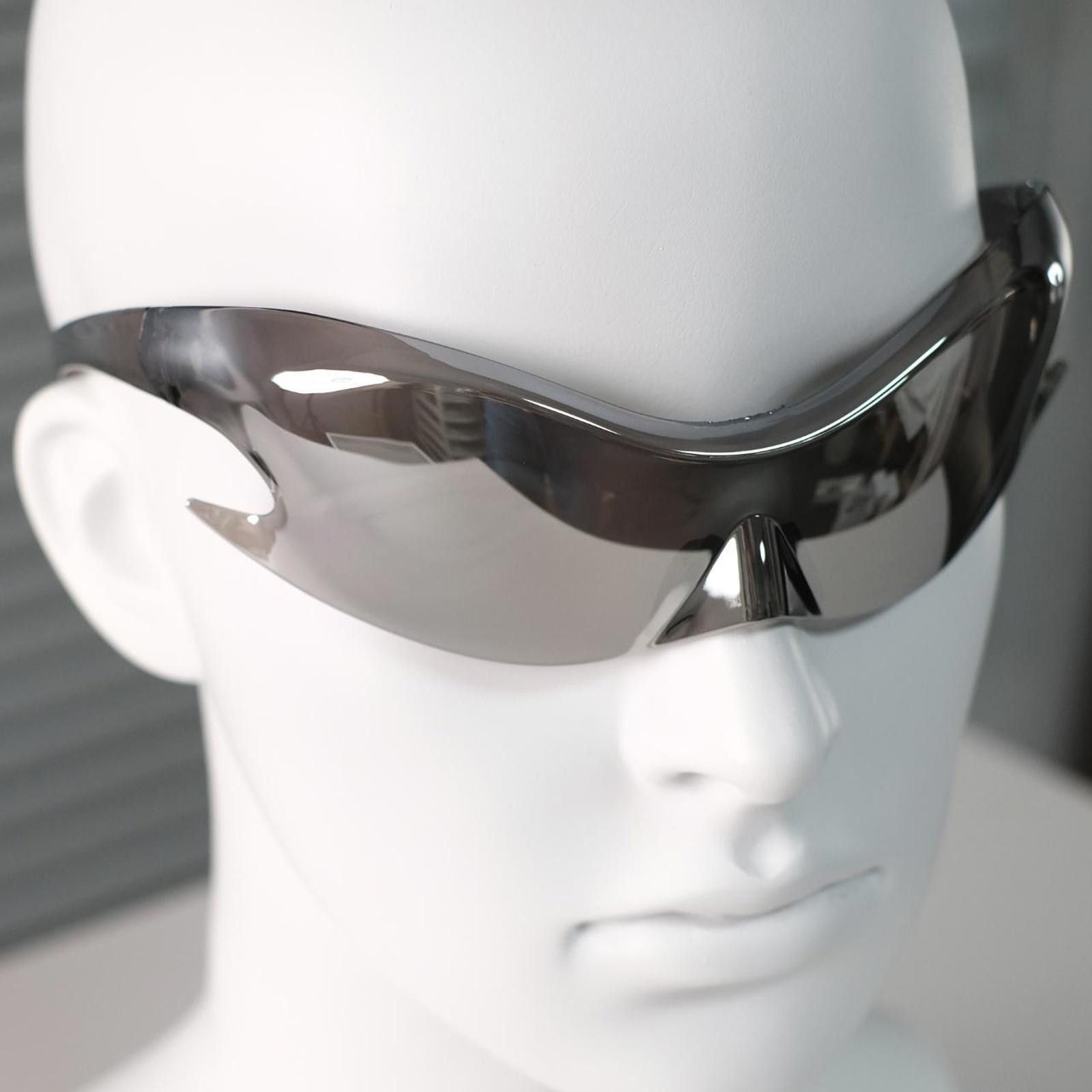 Japanese Brand Y2k Vtg Avant Garde Futuristic Sliver Sunglasses Unisex OS Size ONE SIZE - 3 Thumbnail