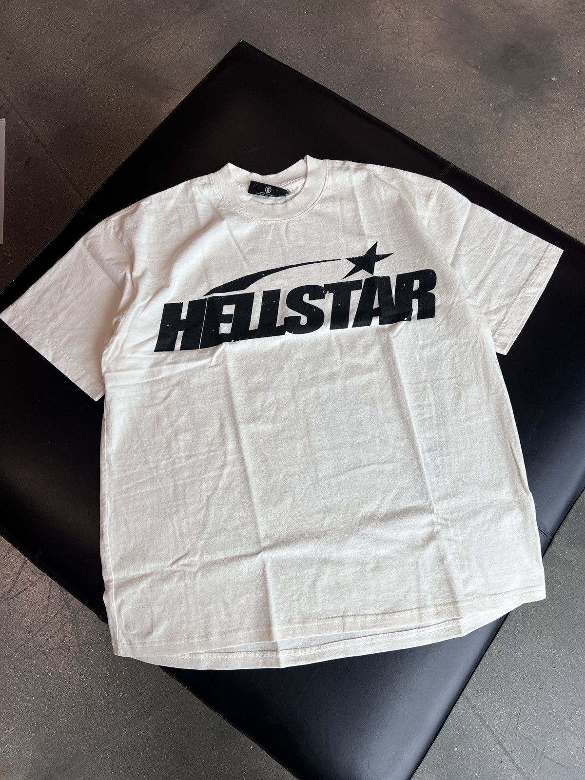 HELLSTAR Hellstar Classic T-Shirt White Size US M / EU 48-50 / 2 - 1 Thumbnail